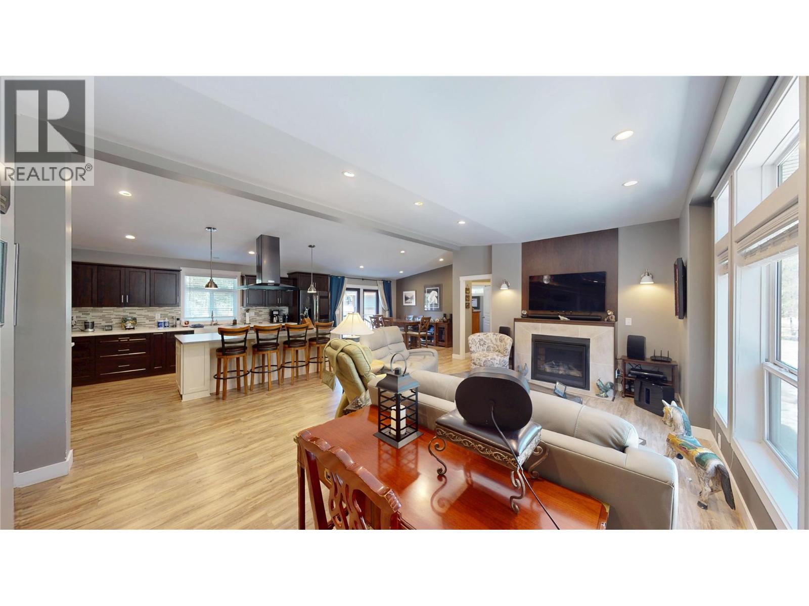 4160 93 Highway, Grasmere, British Columbia  V0B 1R0 - Photo 5 - 10382975