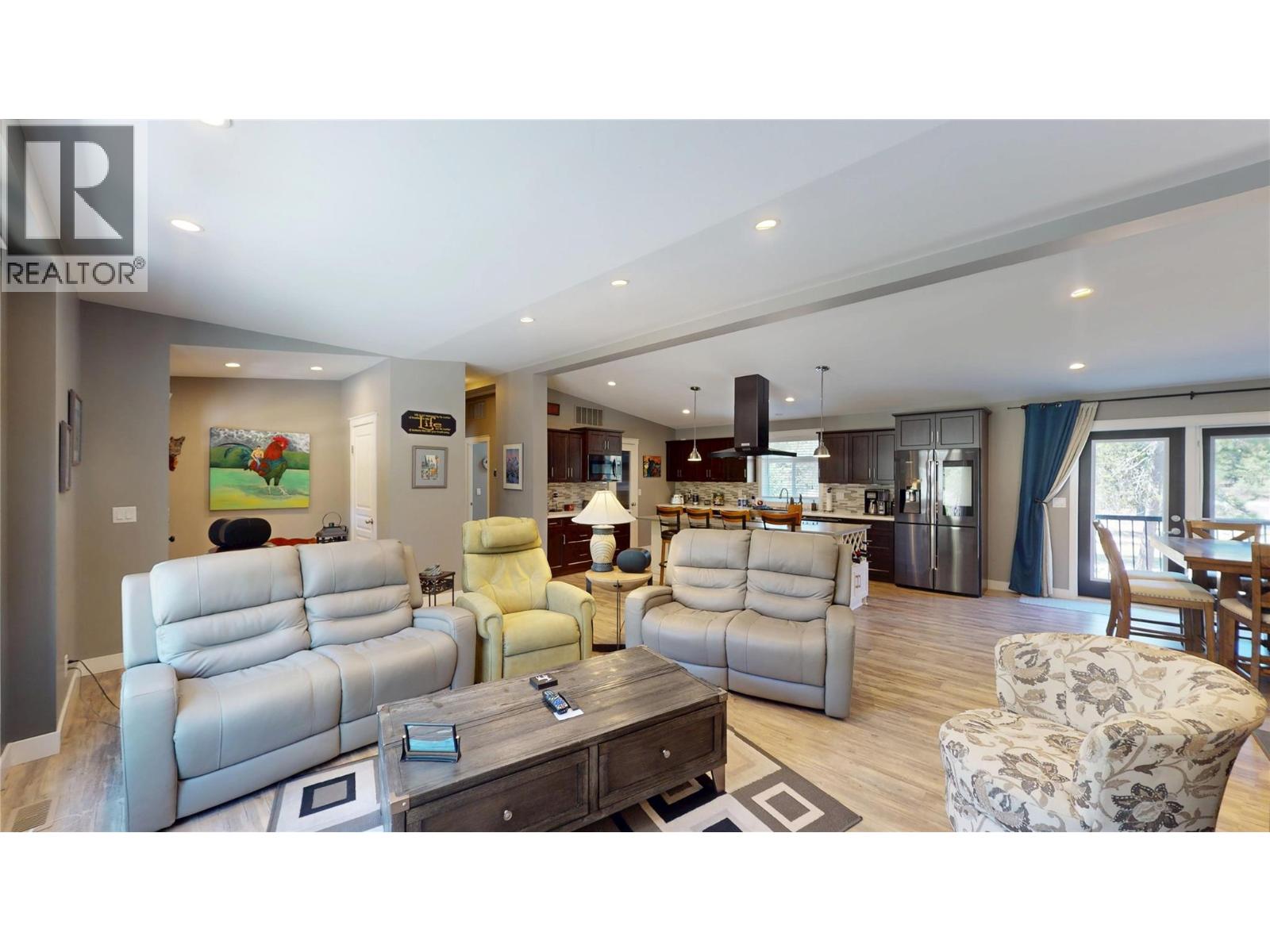 4160 93 Highway, Grasmere, British Columbia  V0B 1R0 - Photo 6 - 10382975