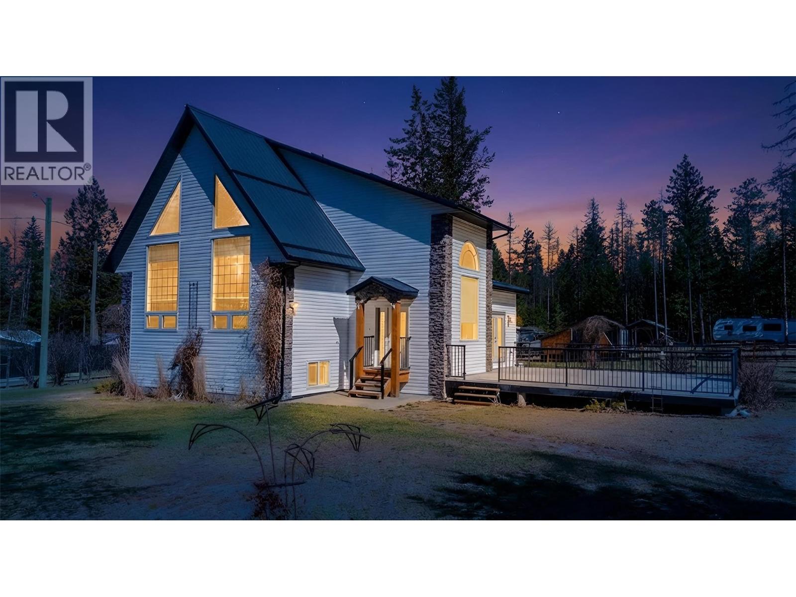 2800 34th Avenue S, Cranbrook, British Columbia  V1C 6Z5 - Photo 1 - 10382932