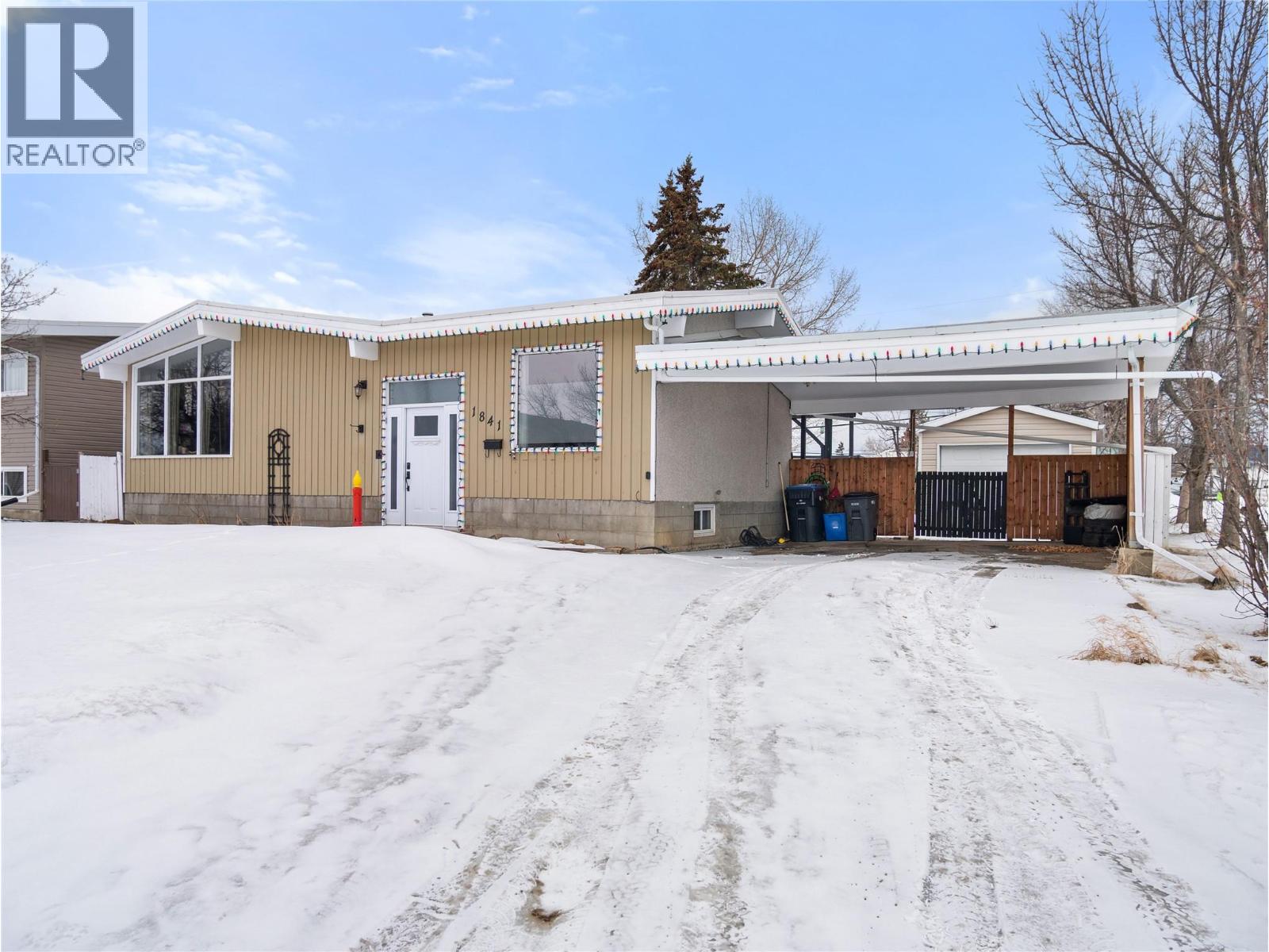 1841 Aspen Drive, Dawson Creek, British Columbia  V1G 2S5 - Photo 1 - 10383024