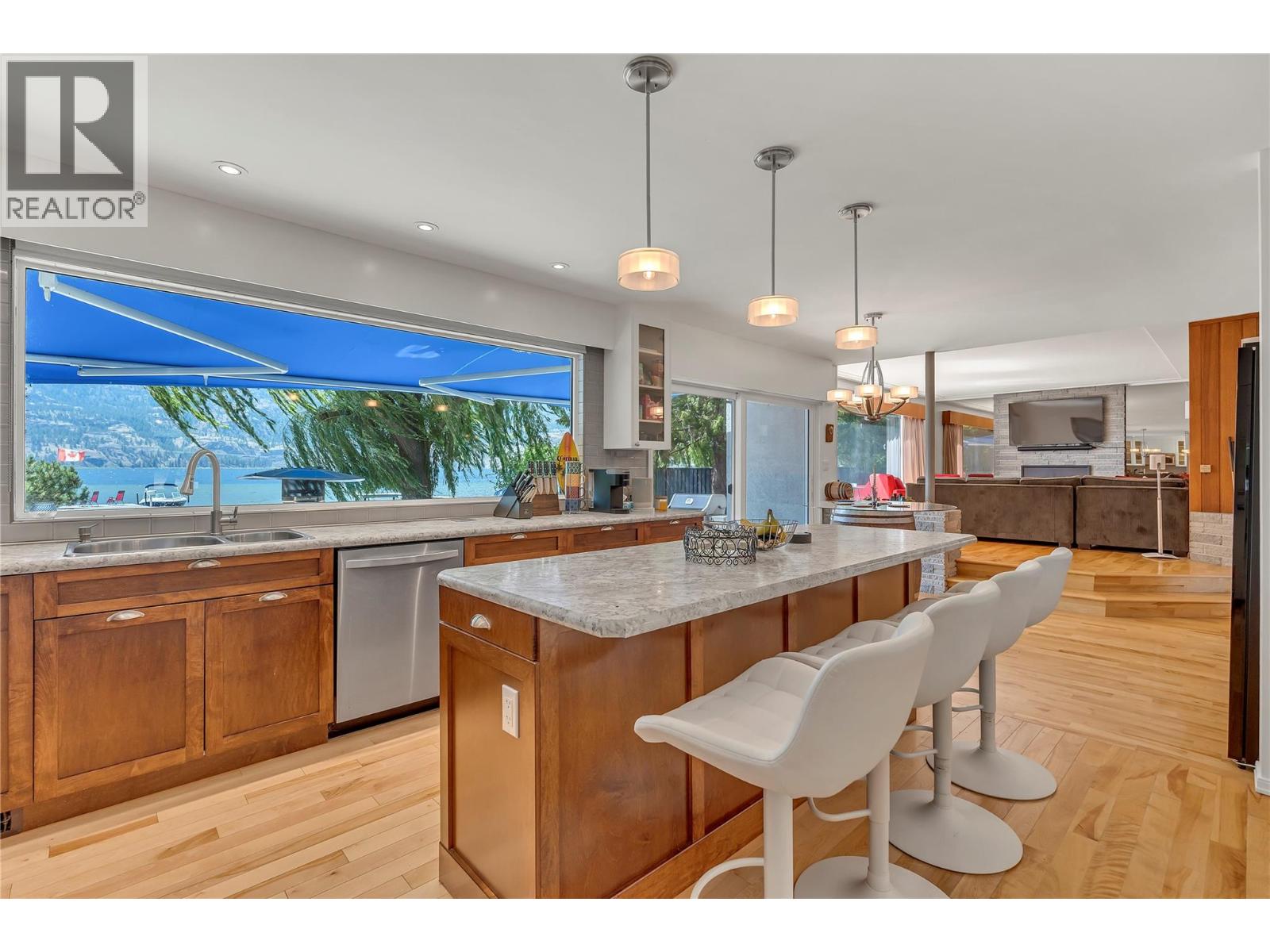 4589 Lakeside Road, Penticton, British Columbia  V2A 8W4 - Photo 10 - 10383027