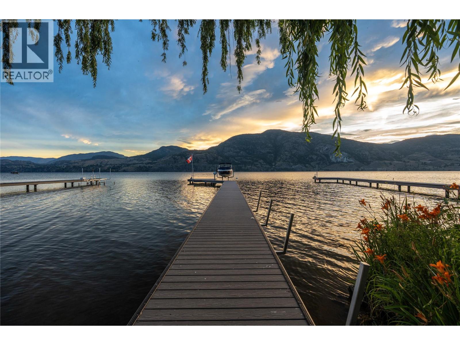 4589 Lakeside Road, Penticton, British Columbia  V2A 8W4 - Photo 2 - 10383027