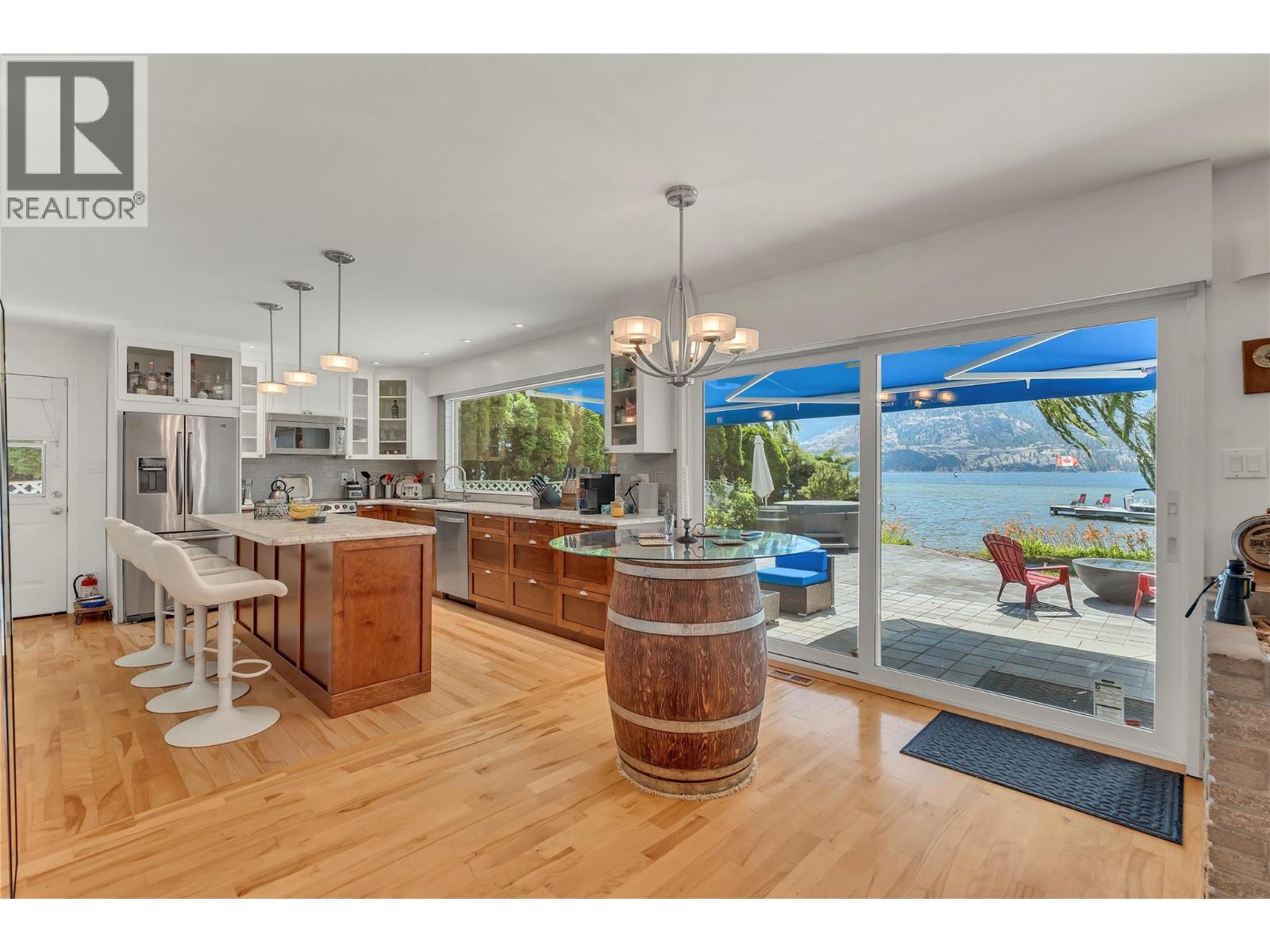 4589 Lakeside Road, Penticton, British Columbia  V2A 8W4 - Photo 8 - 10383027