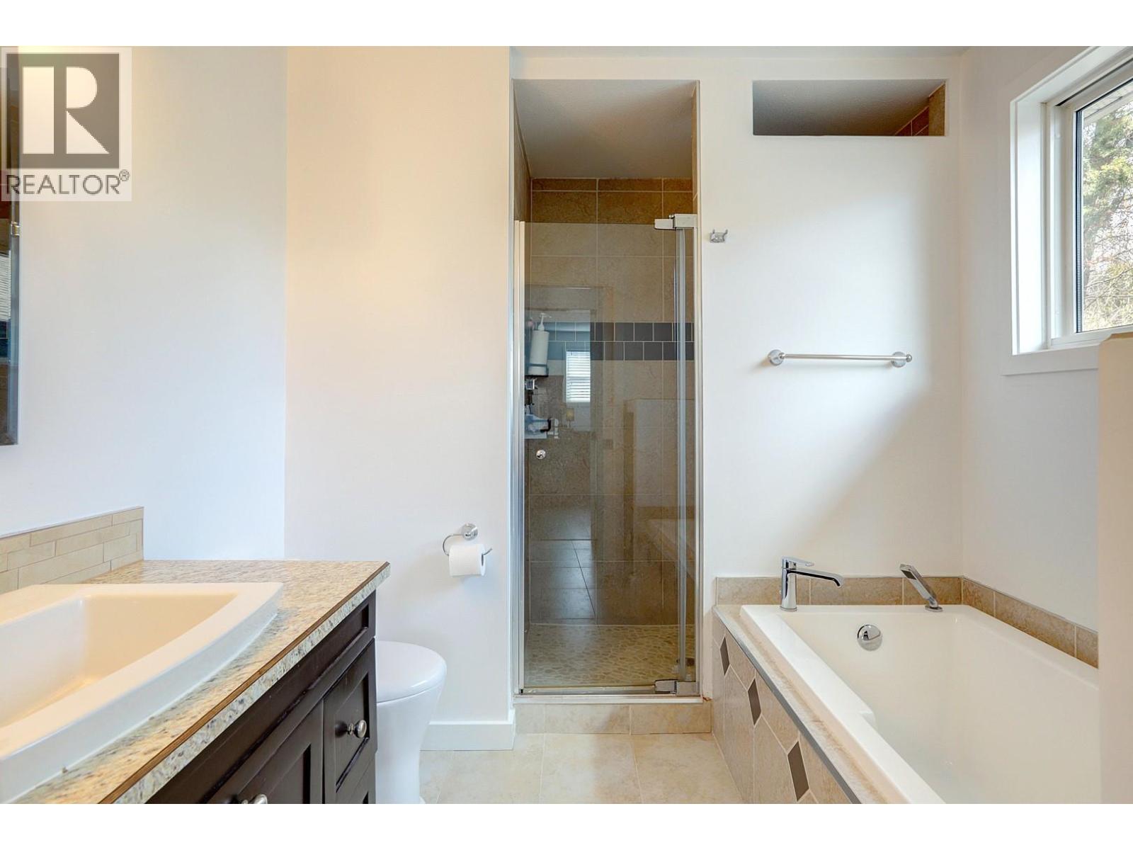 9811 Venables Drive, Vernon, British Columbia  V1B 2K1 - Photo 21 - 10381676