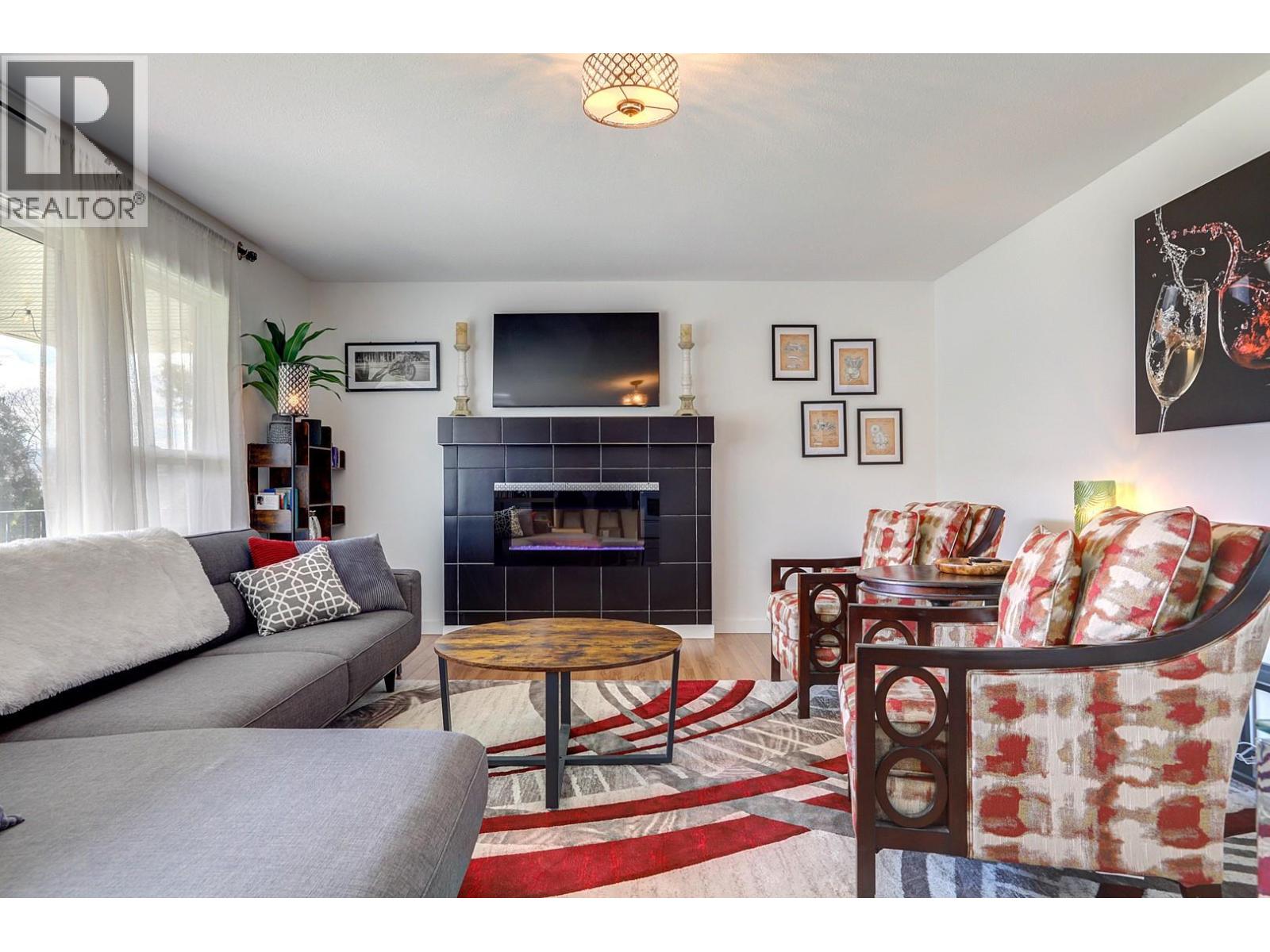 9811 Venables Drive, Vernon, British Columbia  V1B 2K1 - Photo 6 - 10381676