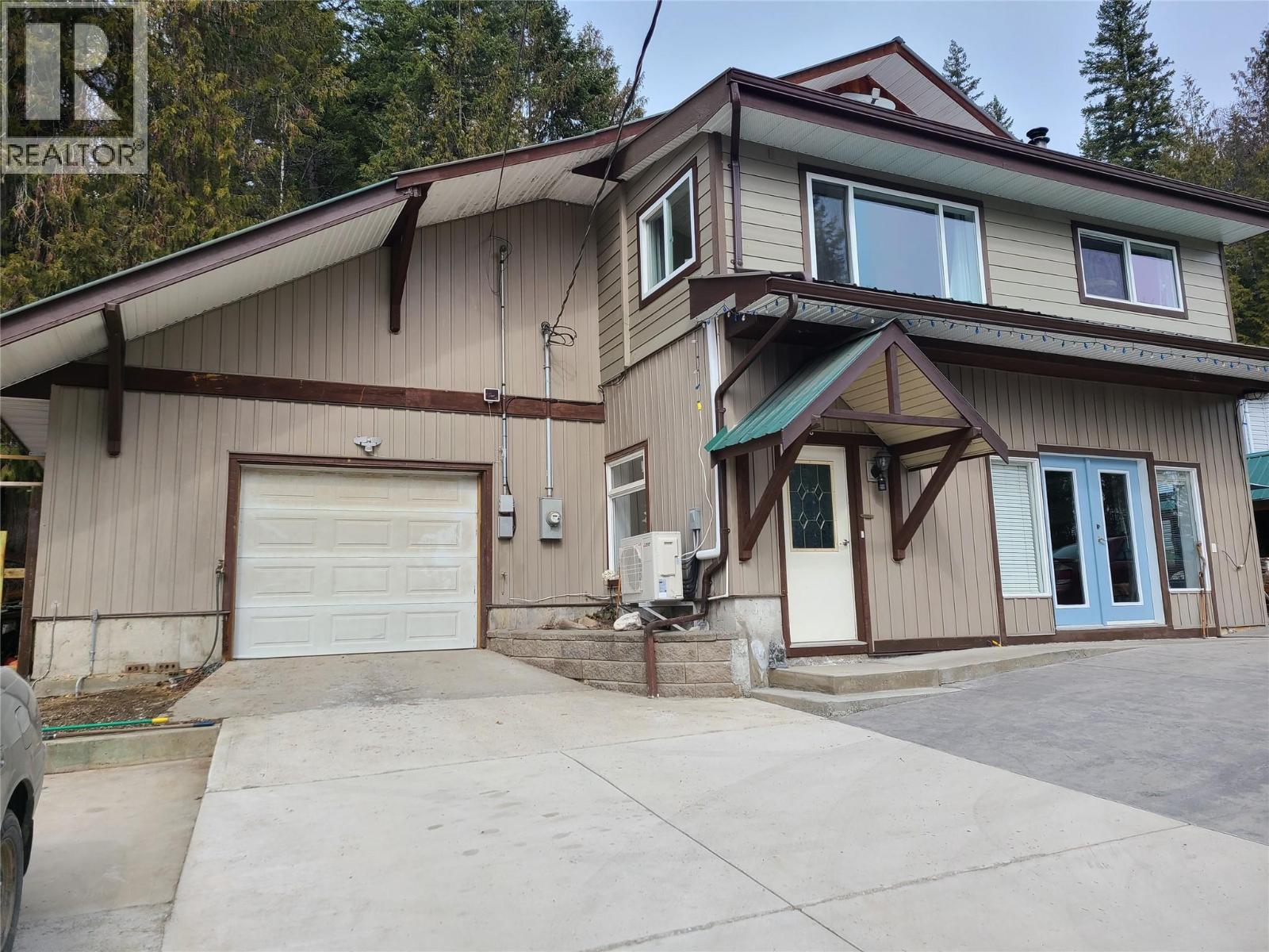 6327 Squilax-Anglemont Road, Magna Bay, British Columbia  V0E 1M7 - Photo 1 - 10382728