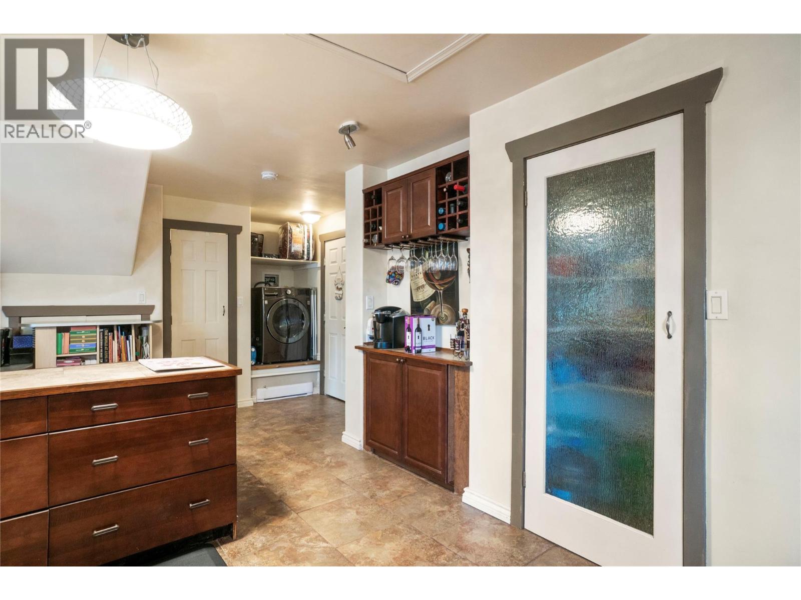 6327 Squilax-Anglemont Road, Magna Bay, British Columbia  V0E 1M7 - Photo 12 - 10382728