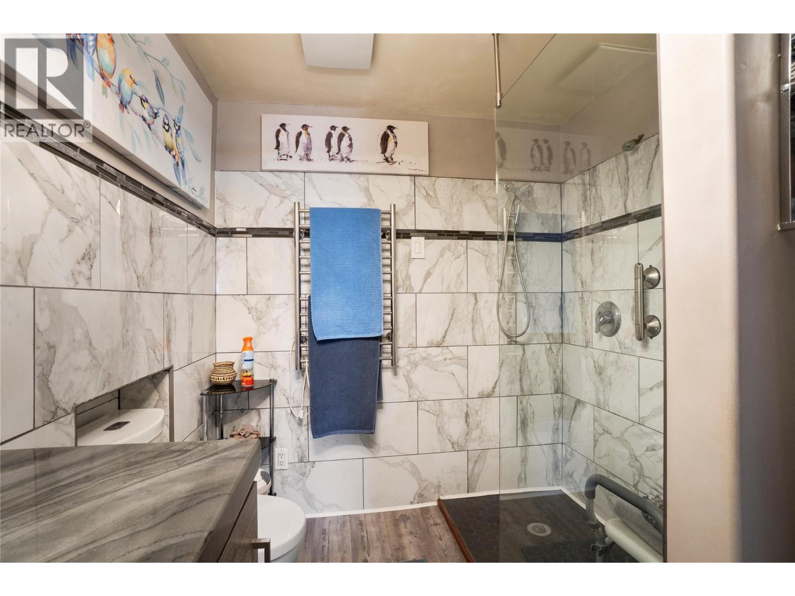 6327 Squilax-Anglemont Road, Magna Bay, British Columbia  V0E 1M7 - Photo 15 - 10382728