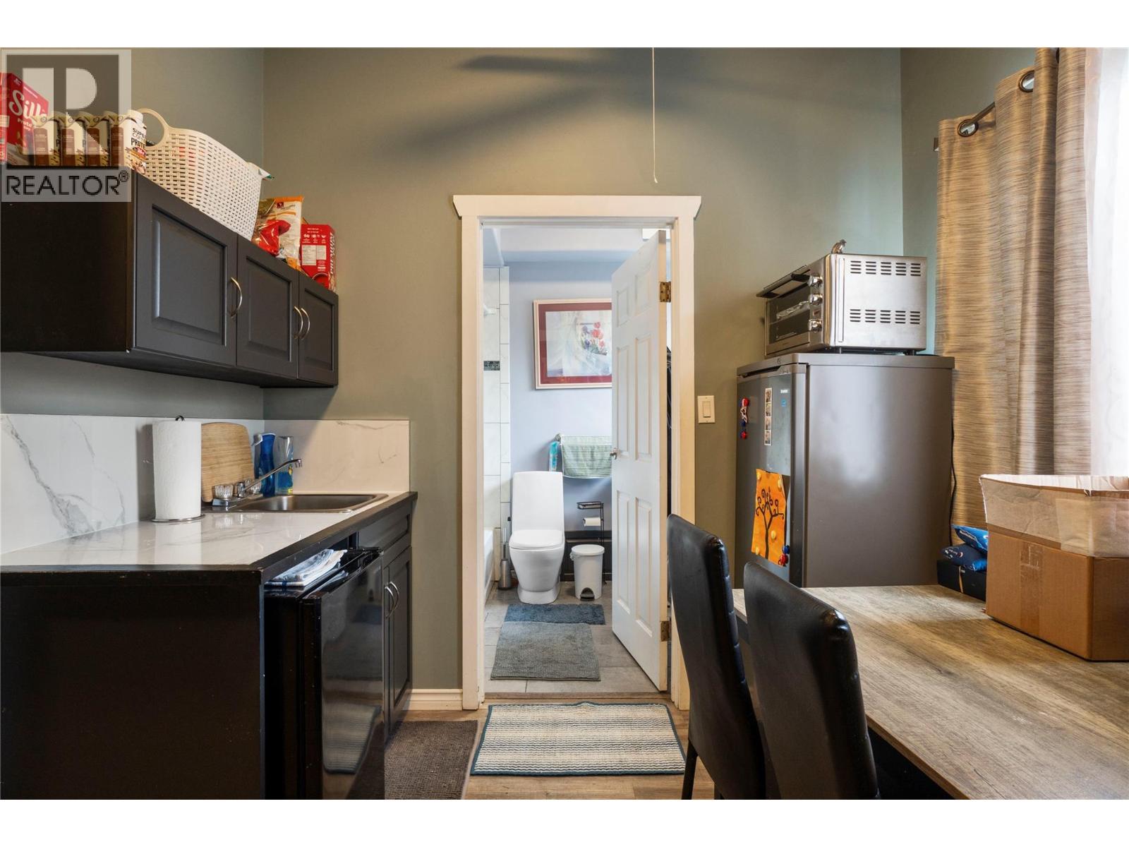 6327 Squilax-Anglemont Road, Magna Bay, British Columbia  V0E 1M7 - Photo 19 - 10382728