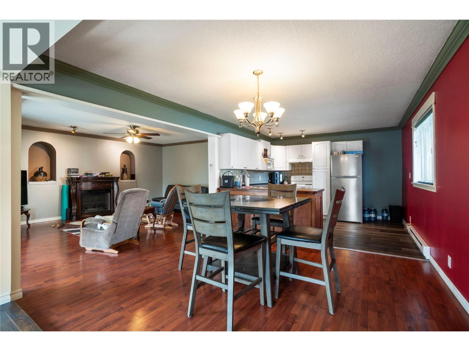 6327 Squilax-Anglemont Road, Magna Bay, British Columbia  V0E 1M7 - Photo 34 - 10382728