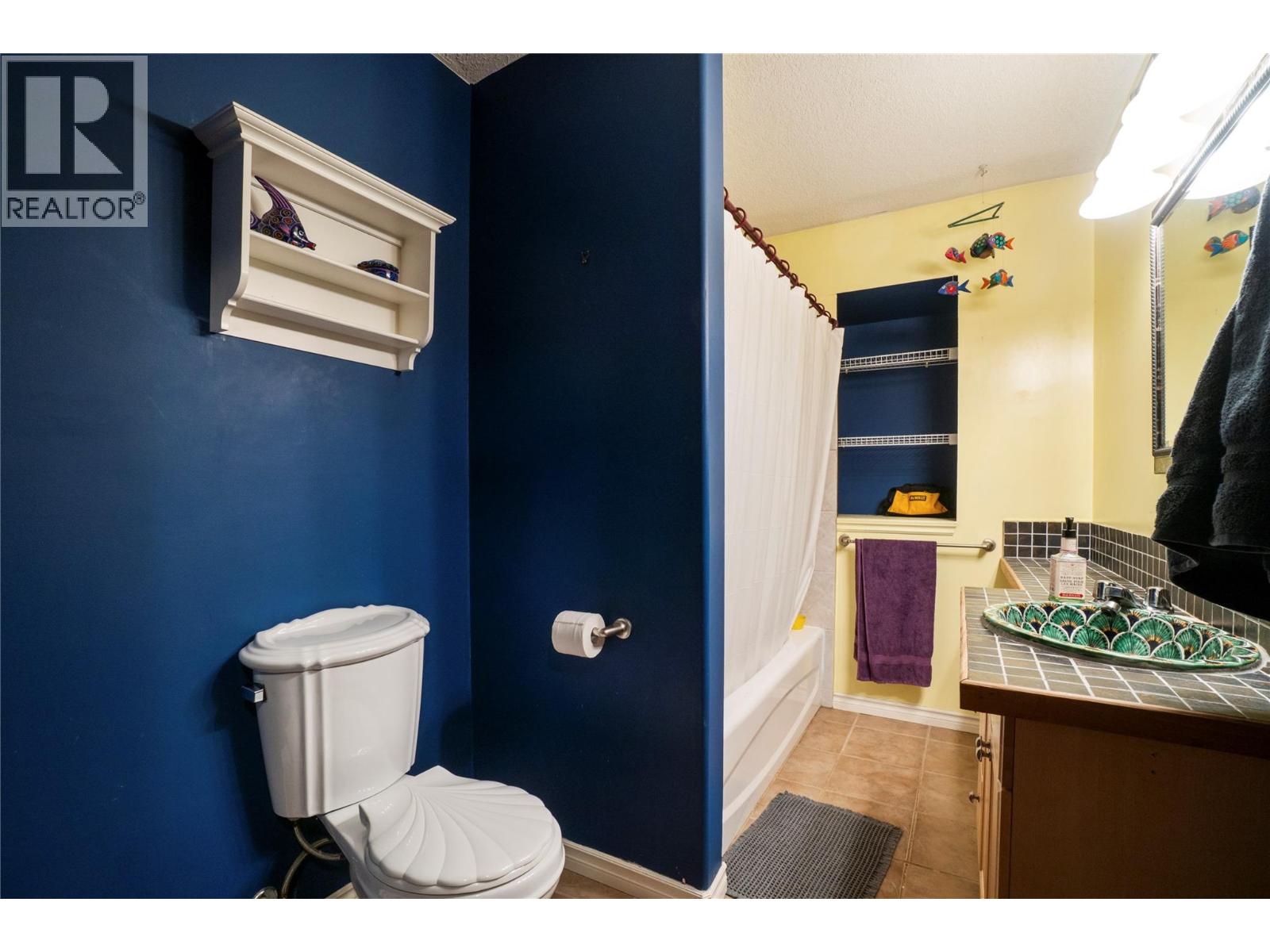 6327 Squilax-Anglemont Road, Magna Bay, British Columbia  V0E 1M7 - Photo 39 - 10382728