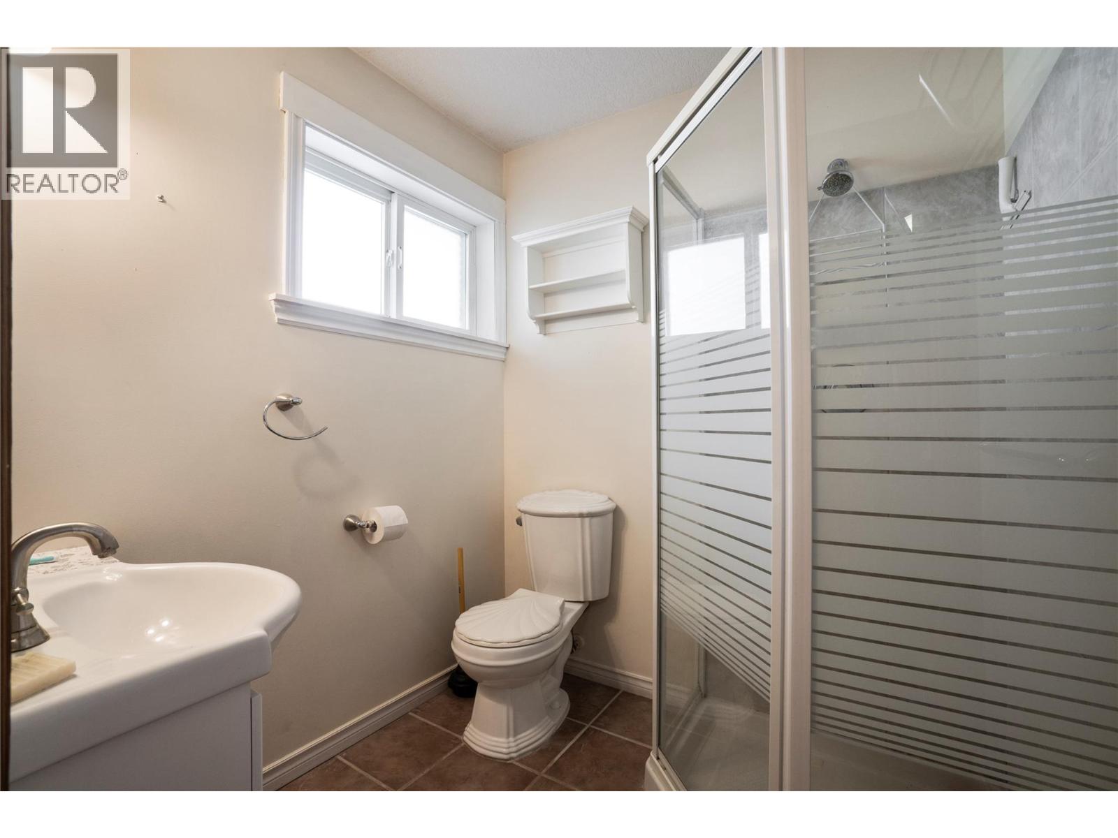 6327 Squilax-Anglemont Road, Magna Bay, British Columbia  V0E 1M7 - Photo 40 - 10382728