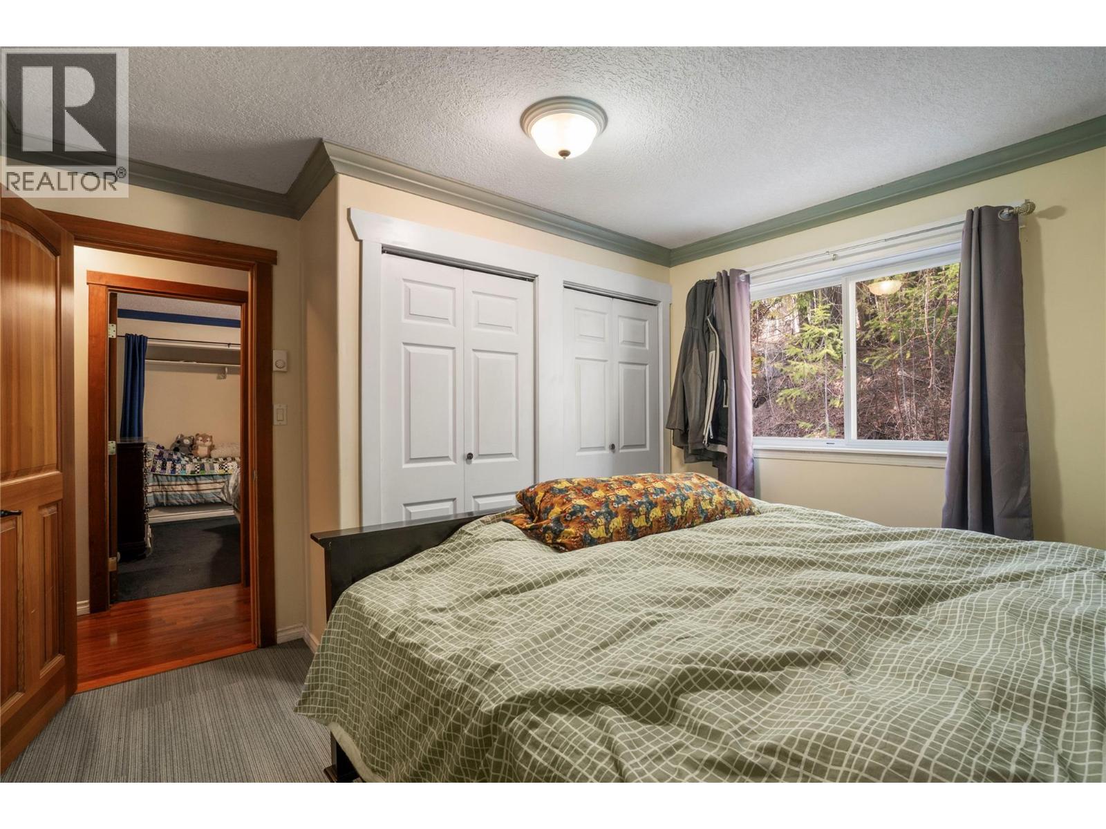 6327 Squilax-Anglemont Road, Magna Bay, British Columbia  V0E 1M7 - Photo 42 - 10382728