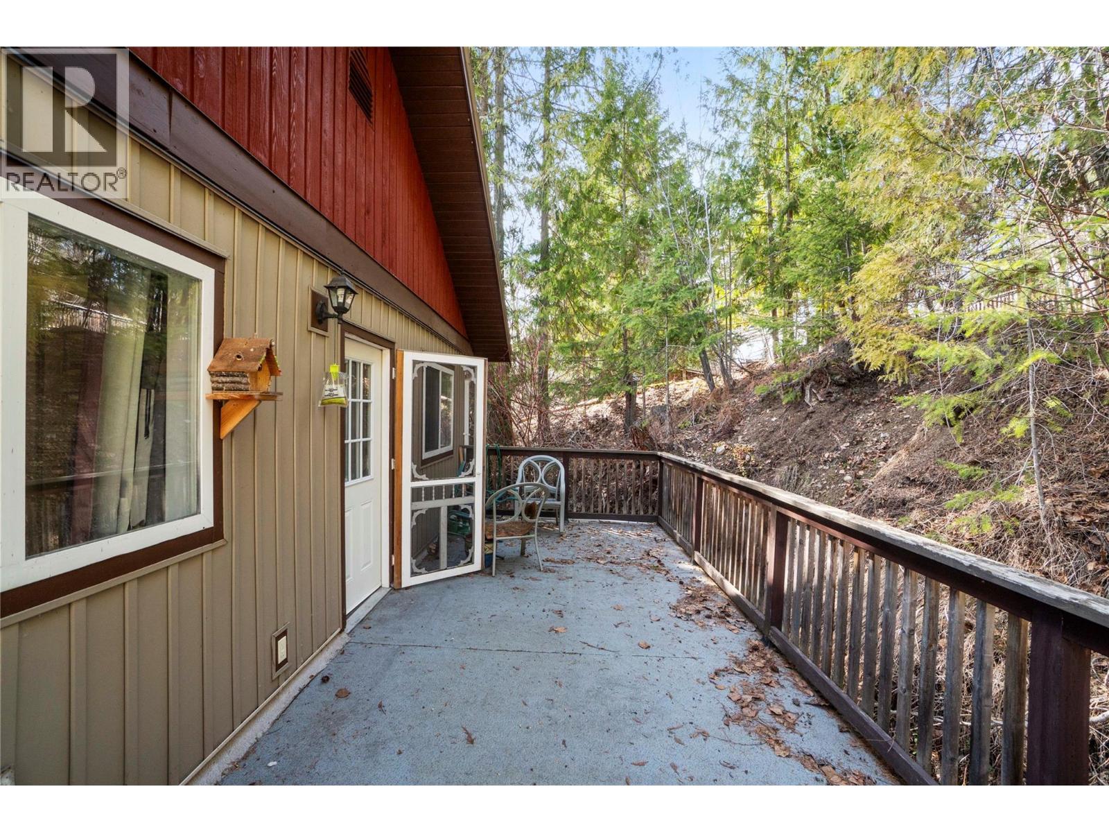 6327 Squilax-Anglemont Road, Magna Bay, British Columbia  V0E 1M7 - Photo 44 - 10382728