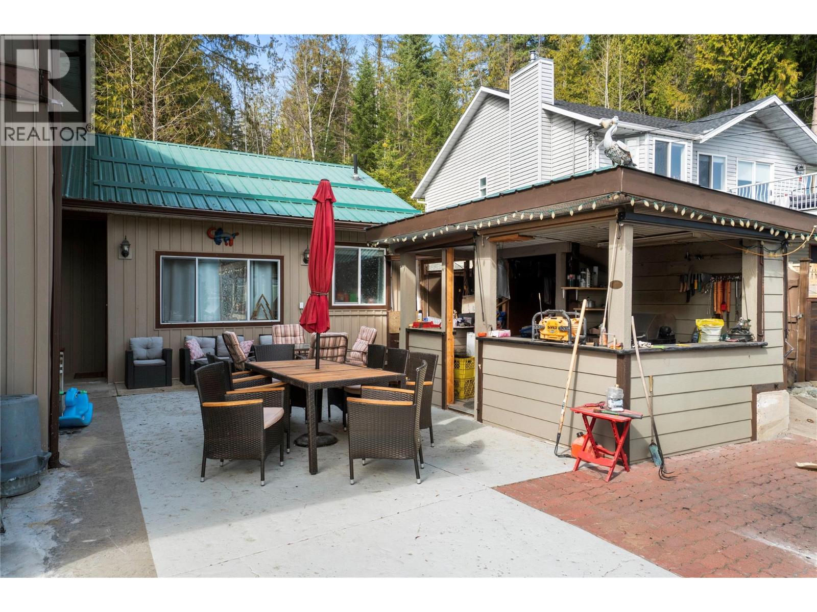 6327 Squilax-Anglemont Road, Magna Bay, British Columbia  V0E 1M7 - Photo 45 - 10382728