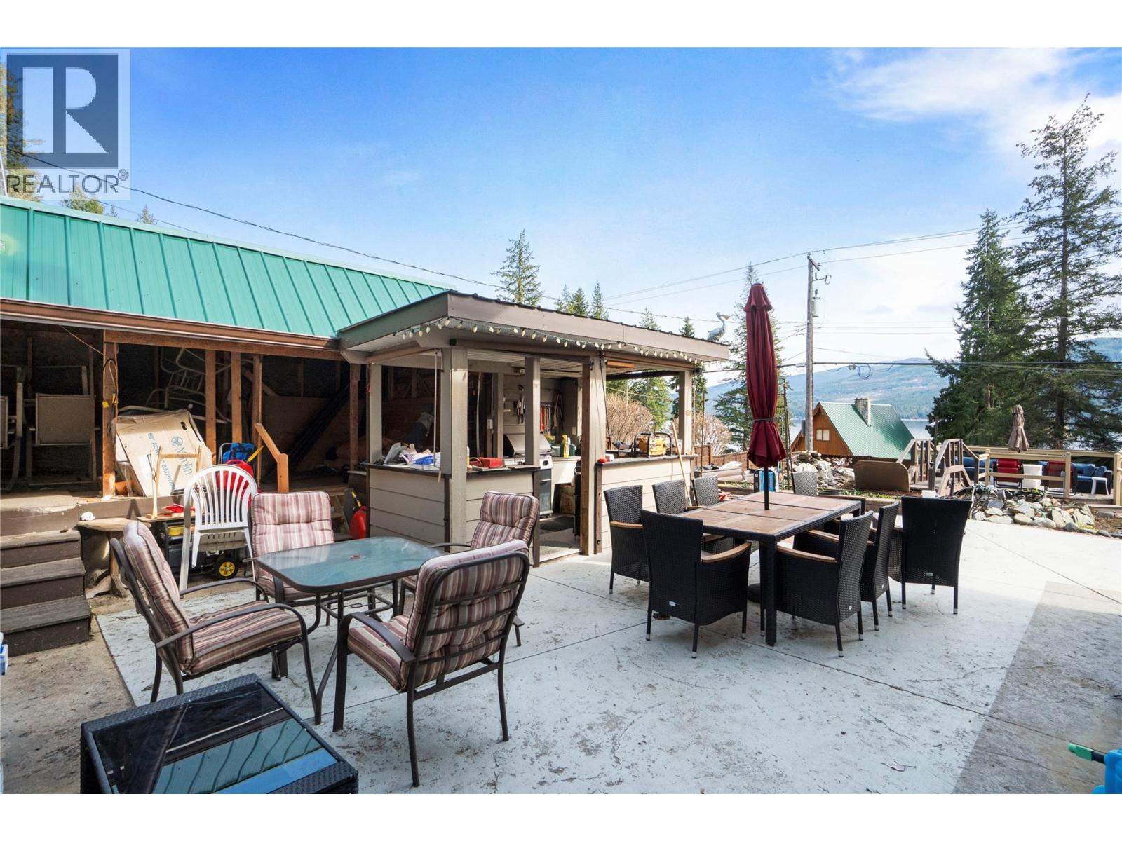 6327 Squilax-Anglemont Road, Magna Bay, British Columbia  V0E 1M7 - Photo 46 - 10382728