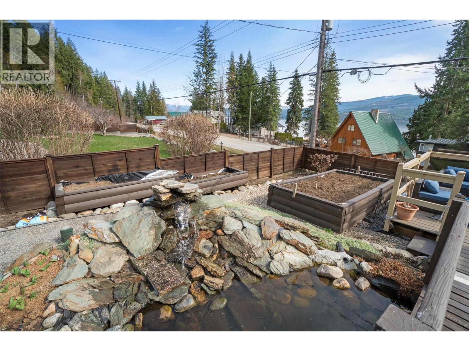 6327 Squilax-Anglemont Road, Magna Bay, British Columbia  V0E 1M7 - Photo 48 - 10382728