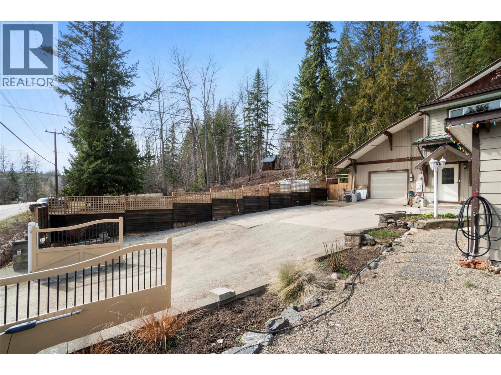 6327 Squilax-Anglemont Road, Magna Bay, British Columbia  V0E 1M7 - Photo 57 - 10382728