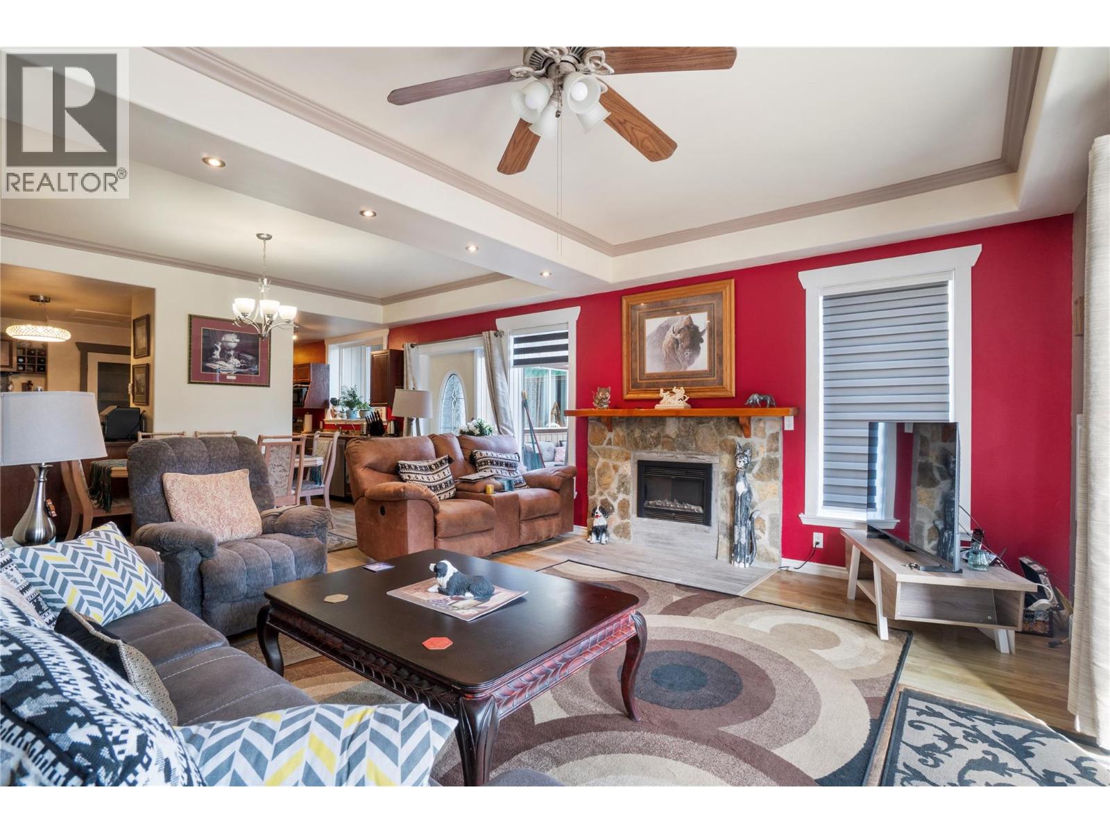 6327 Squilax-Anglemont Road, Magna Bay, British Columbia  V0E 1M7 - Photo 7 - 10382728