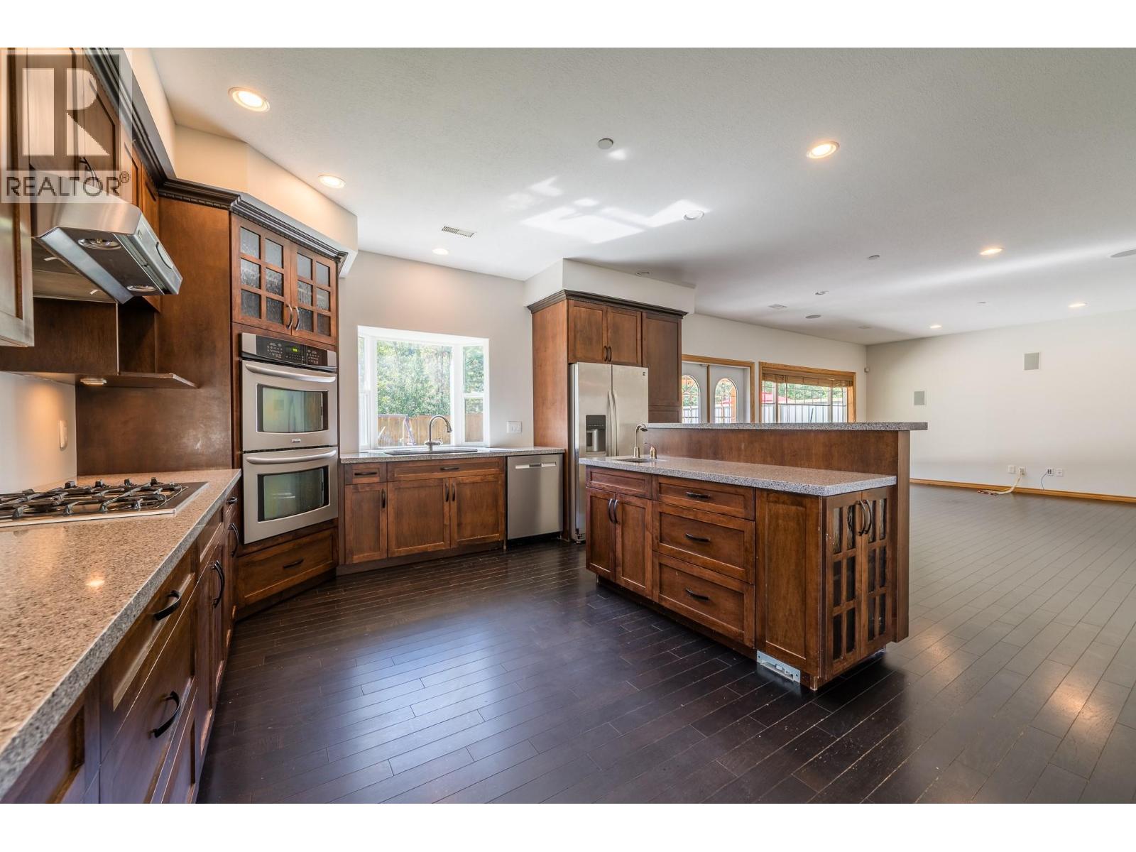 8925 Grizzly Crescent, Kamloops, British Columbia  V2C 6T9 - Photo 2 - 10382046