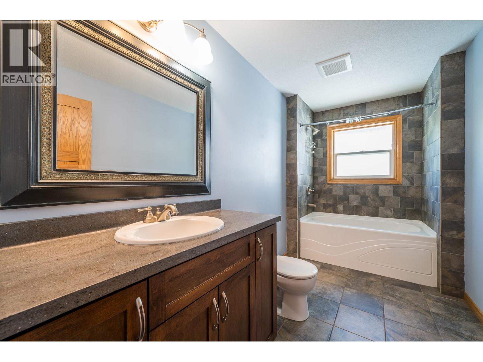 8925 Grizzly Crescent, Kamloops, British Columbia  V2C 6T9 - Photo 24 - 10382046