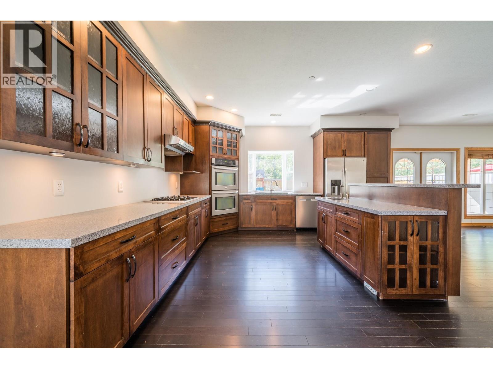 8925 Grizzly Crescent, Kamloops, British Columbia  V2C 6T9 - Photo 3 - 10382046