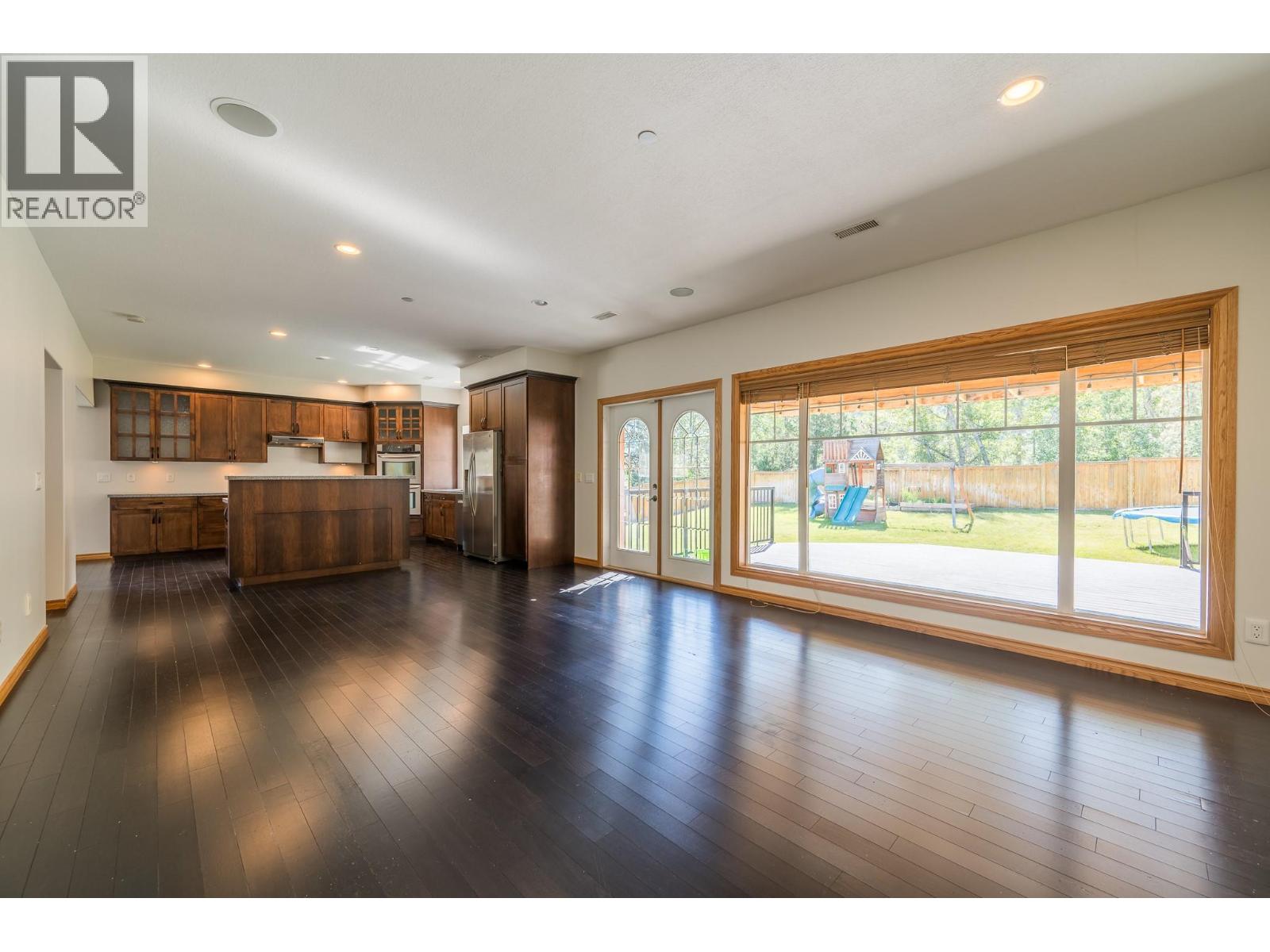 8925 Grizzly Crescent, Kamloops, British Columbia  V2C 6T9 - Photo 5 - 10382046