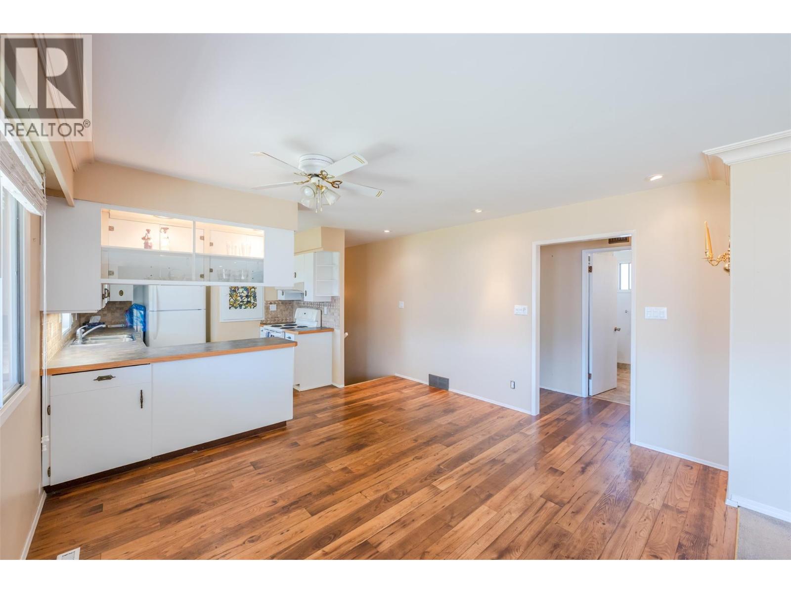 3627 Lobelia Drive, Osoyoos, British Columbia  V0H 1V1 - Photo 12 - 10381814