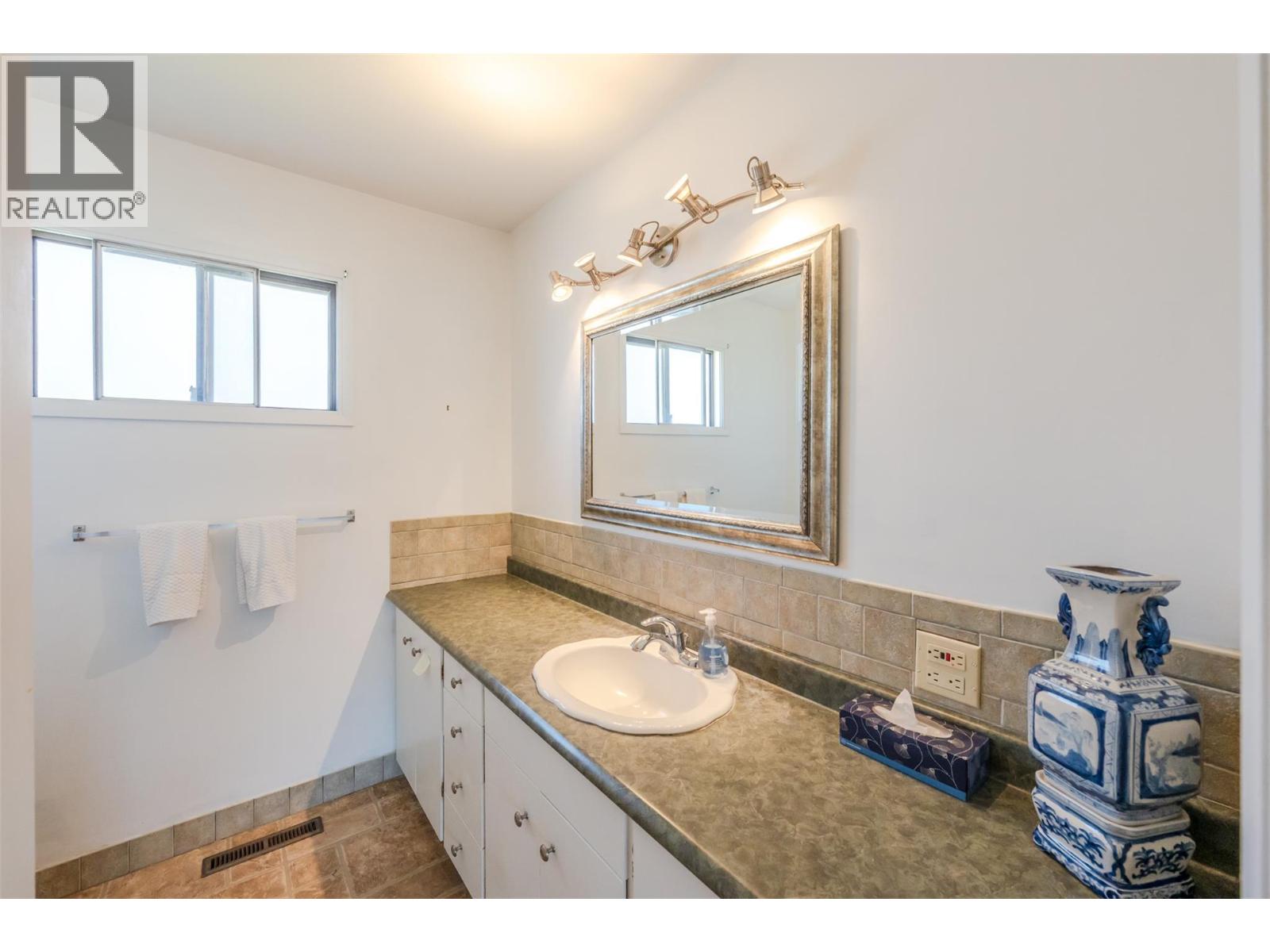 3627 Lobelia Drive, Osoyoos, British Columbia  V0H 1V1 - Photo 22 - 10381814