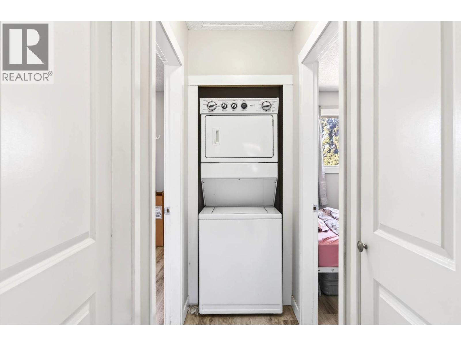 1676 Selwyn Road, Kamloops, British Columbia  V2E 1R8 - Photo 10 - 10382437