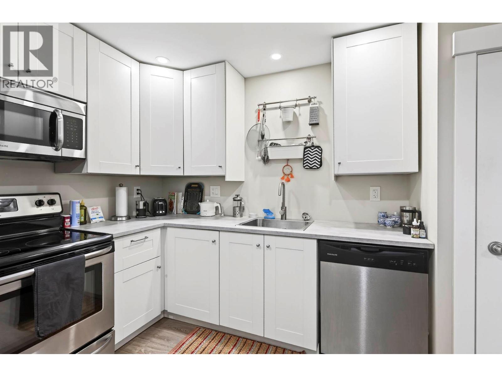 1676 Selwyn Road, Kamloops, British Columbia  V2E 1R8 - Photo 23 - 10382437