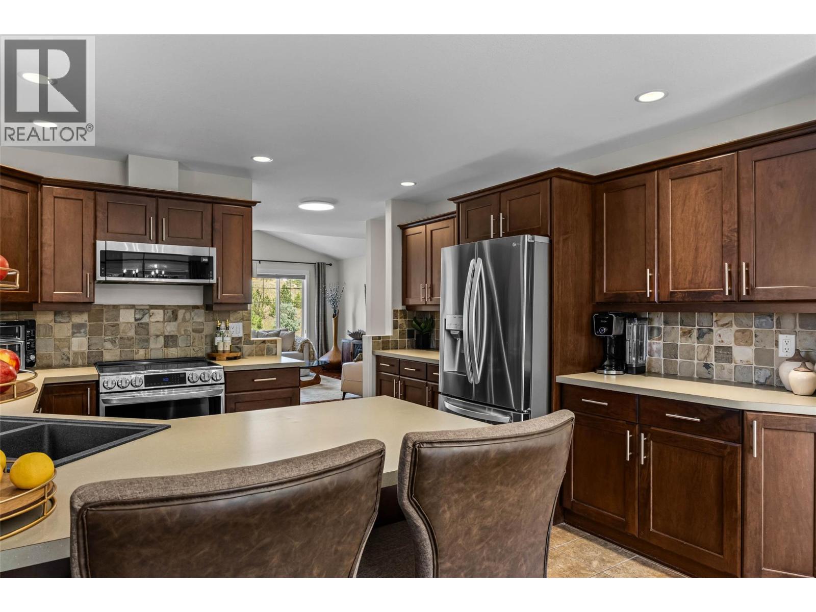 1458 Pacific Way, Kamloops, British Columbia  V2E 0A4 - Photo 10 - 10357104