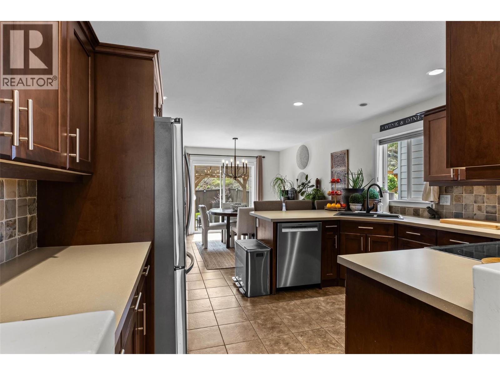 1458 Pacific Way, Kamloops, British Columbia  V2E 0A4 - Photo 11 - 10357104