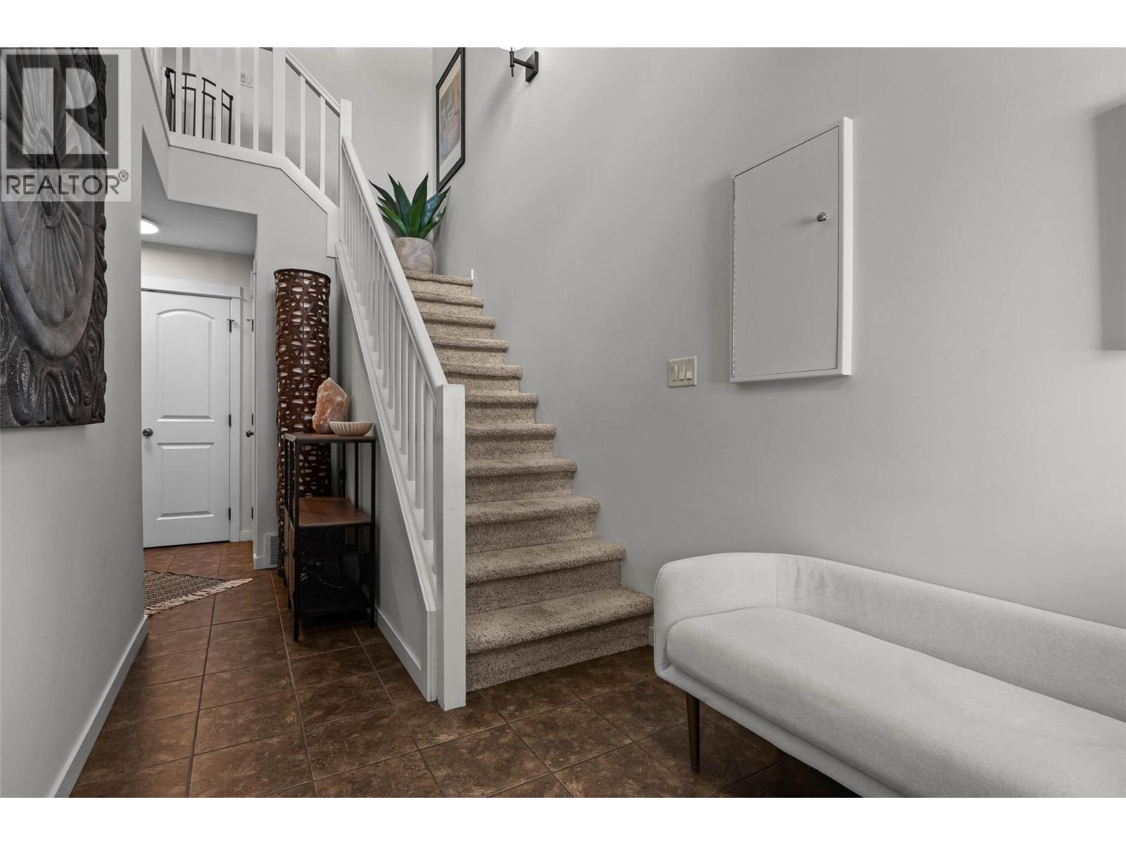 1458 Pacific Way, Kamloops, British Columbia  V2E 0A4 - Photo 5 - 10357104