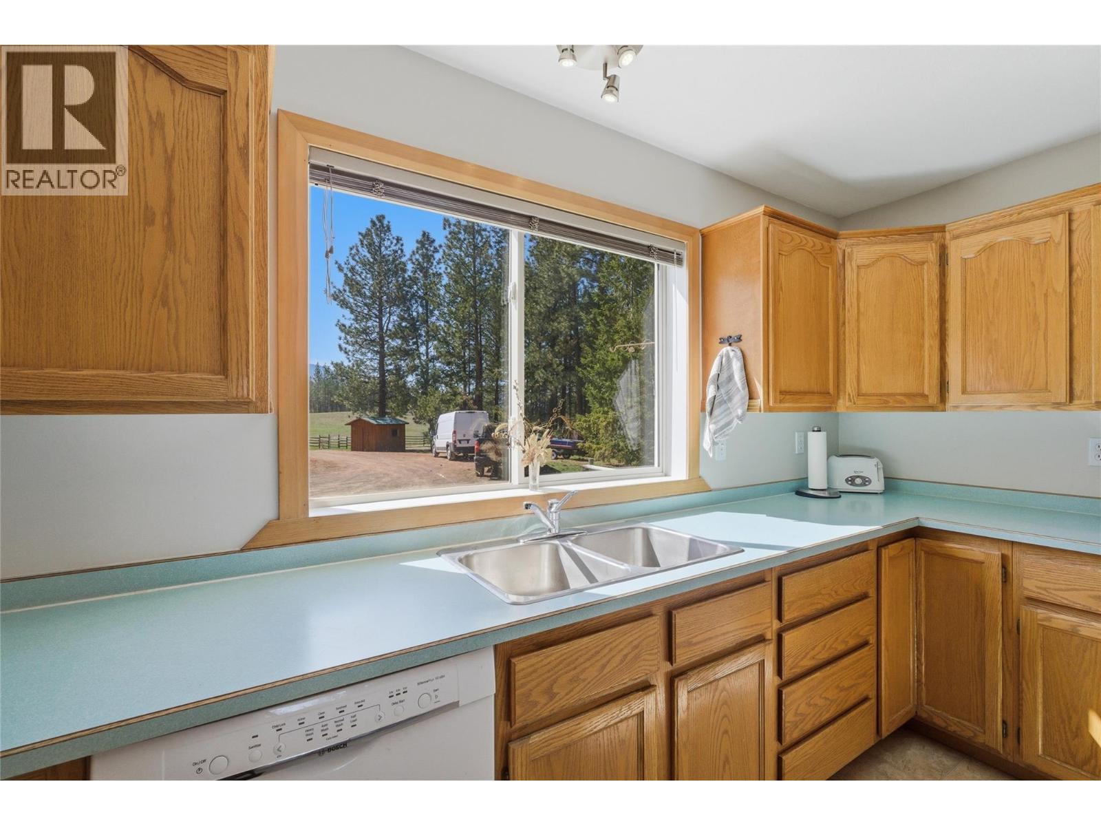 345 Coldwater Road, Merritt, British Columbia  V1K 1B8 - Photo 28 - 10383047