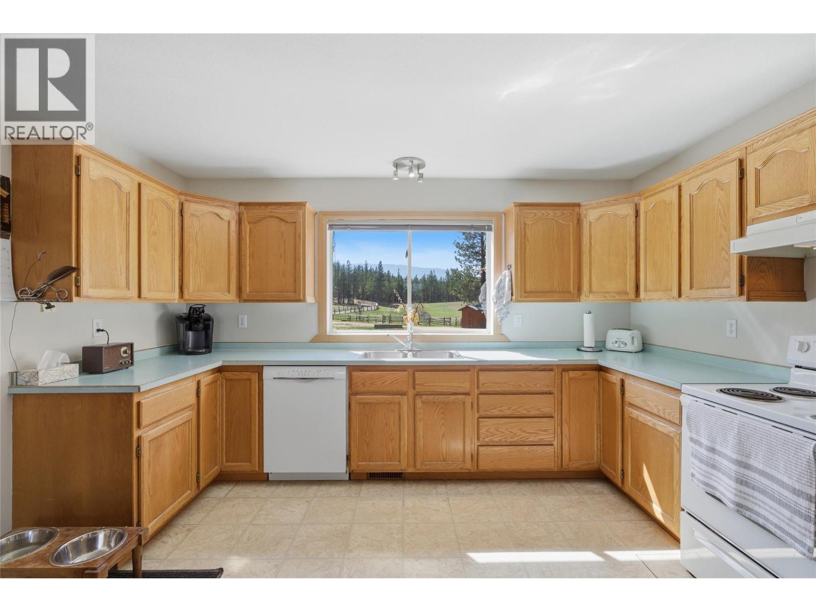345 Coldwater Road, Merritt, British Columbia  V1K 1B8 - Photo 31 - 10383047
