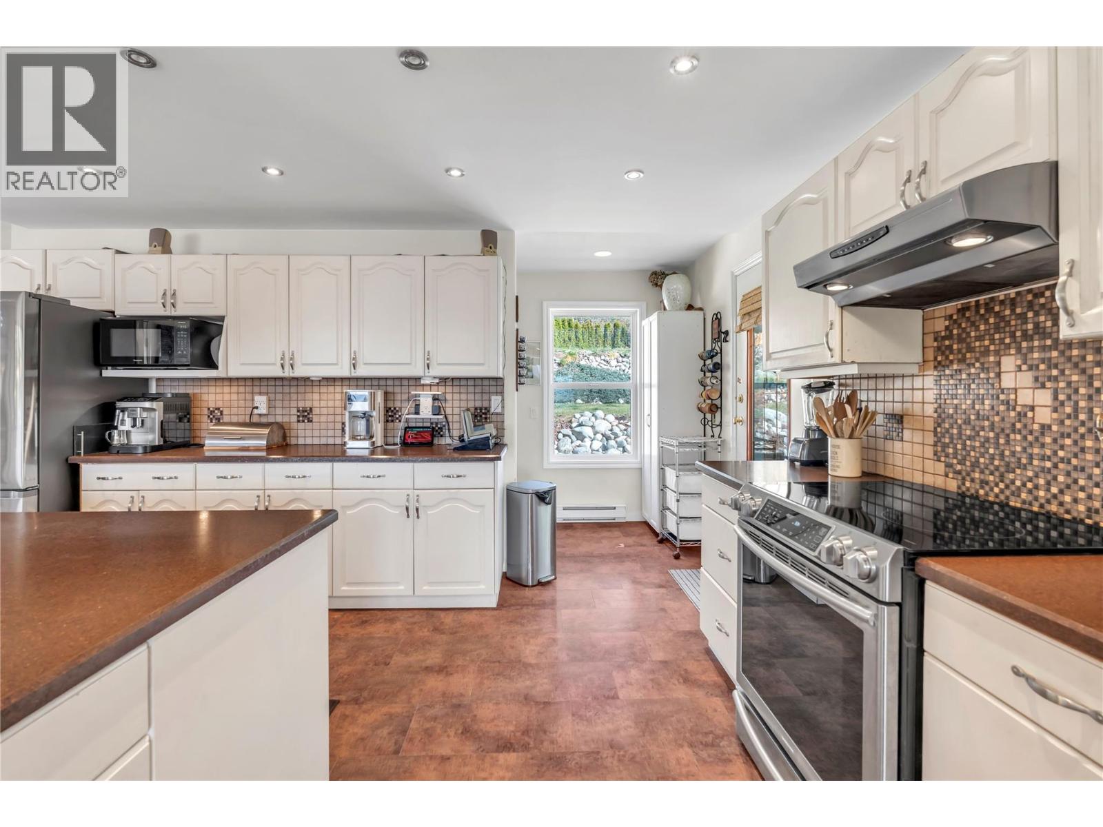 3026 Debeck Road, Naramata, British Columbia  V0H 1N1 - Photo 17 - 10383050