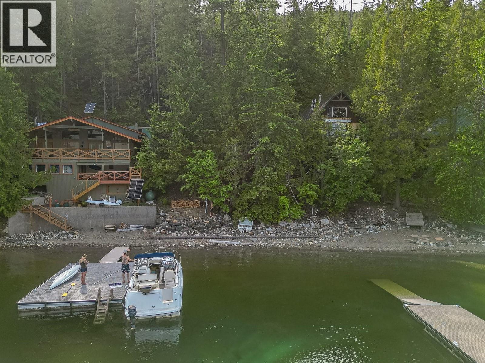27 Crescent Bay, Sicamous, British Columbia  V0E 2V0 - Photo 7 - 10383045