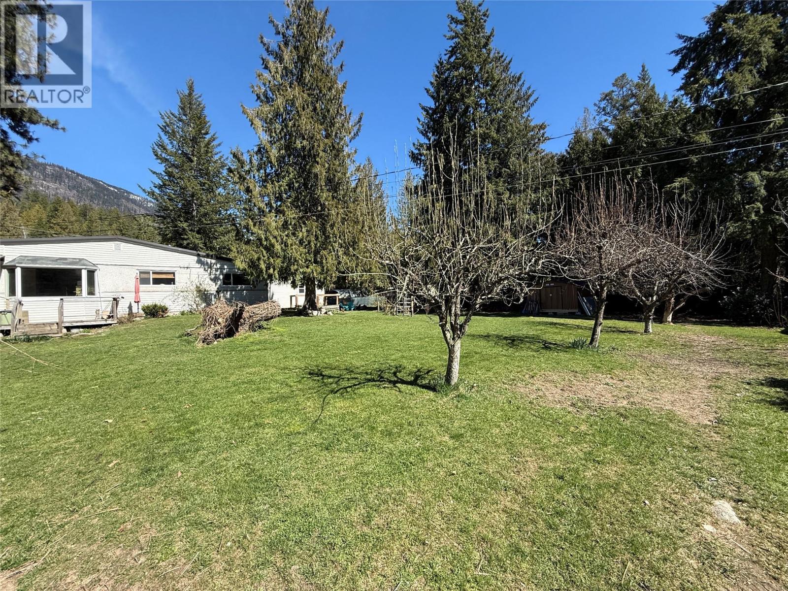 4630 Highway 3a Highway, Nelson, British Columbia  V1L 6N3 - Photo 14 - 10382942