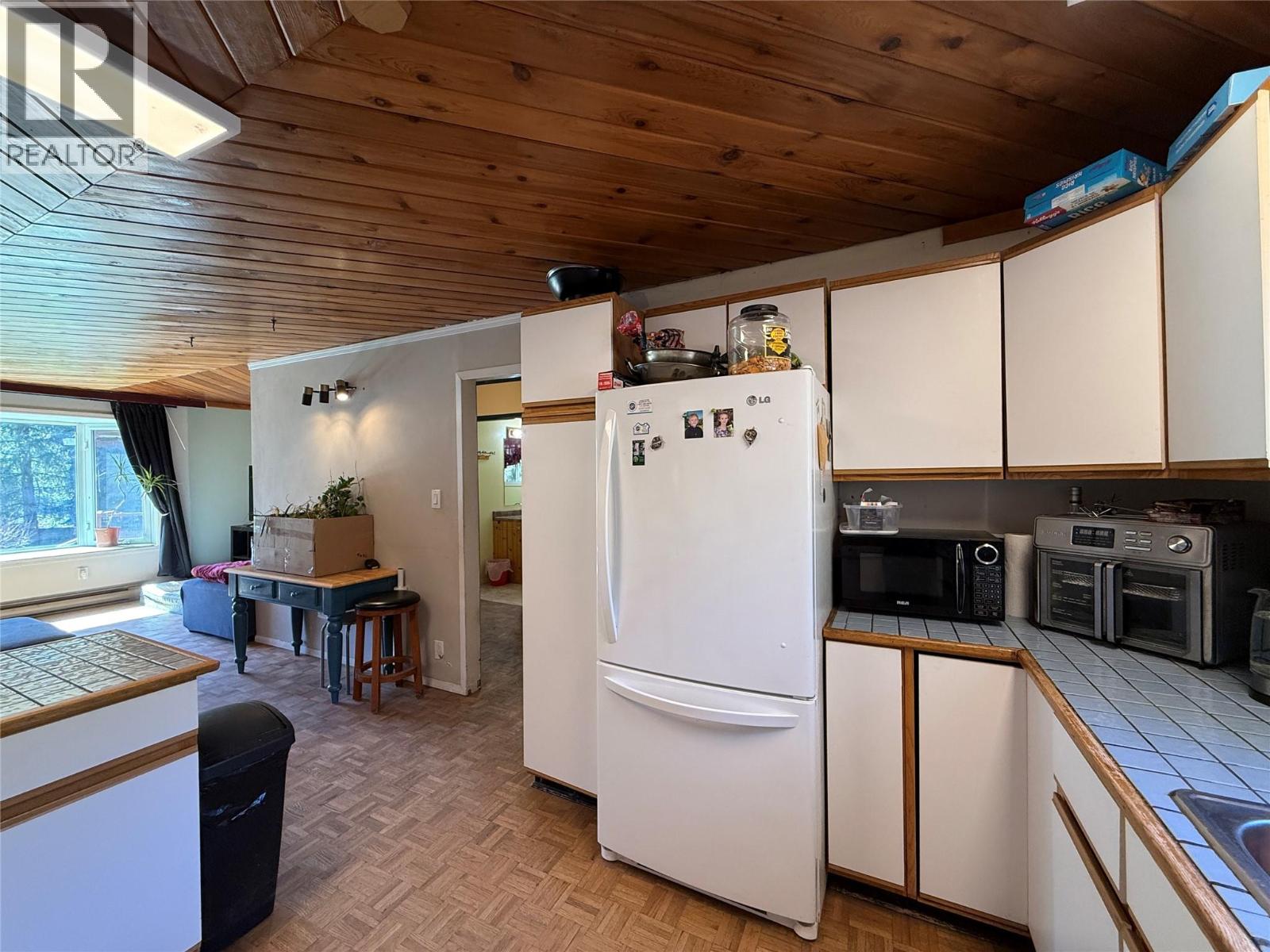 4630 Highway 3a Highway, Nelson, British Columbia  V1L 6N3 - Photo 22 - 10382942