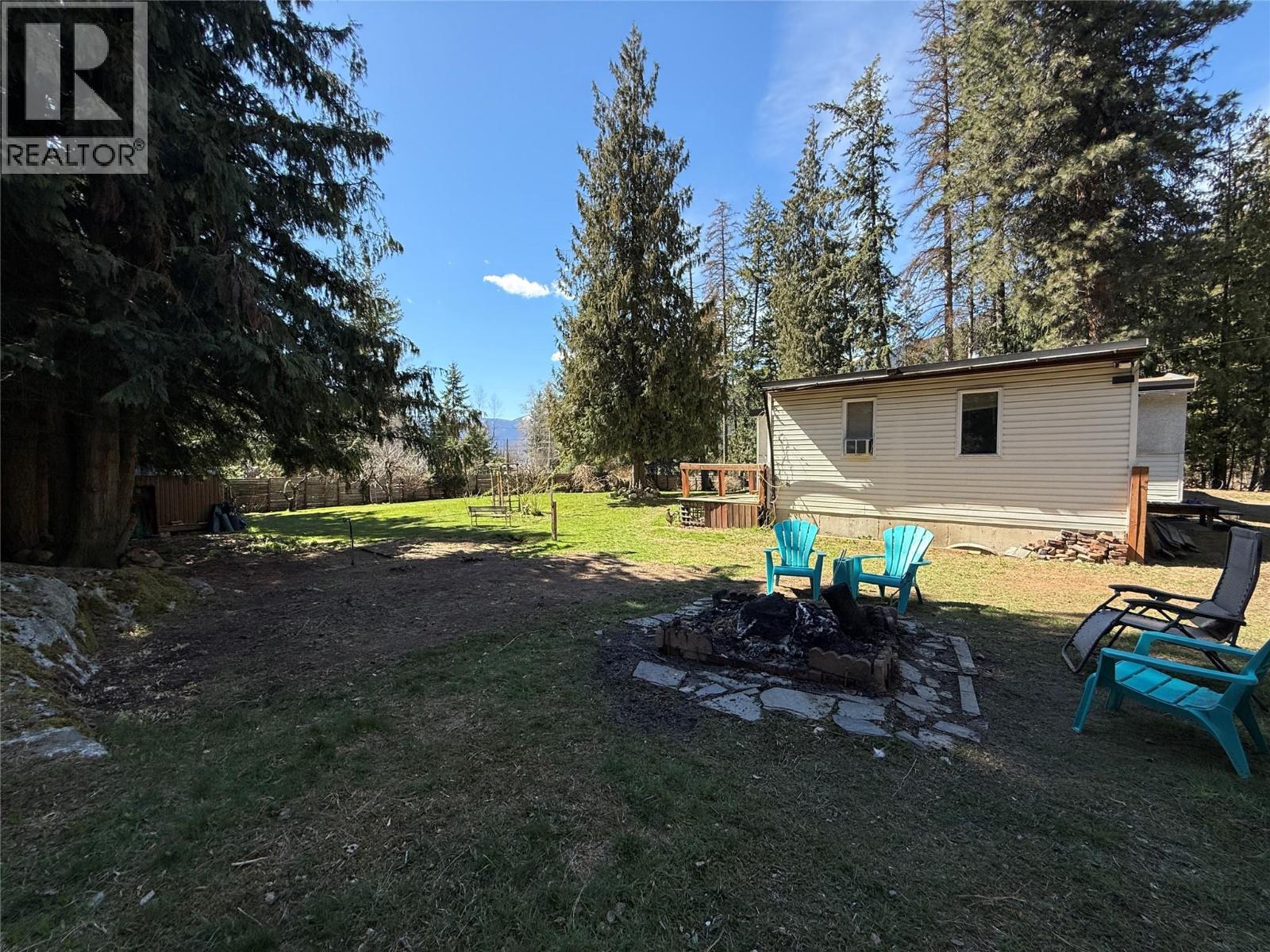 4630 Highway 3a Highway, Nelson, British Columbia  V1L 6N3 - Photo 7 - 10382942