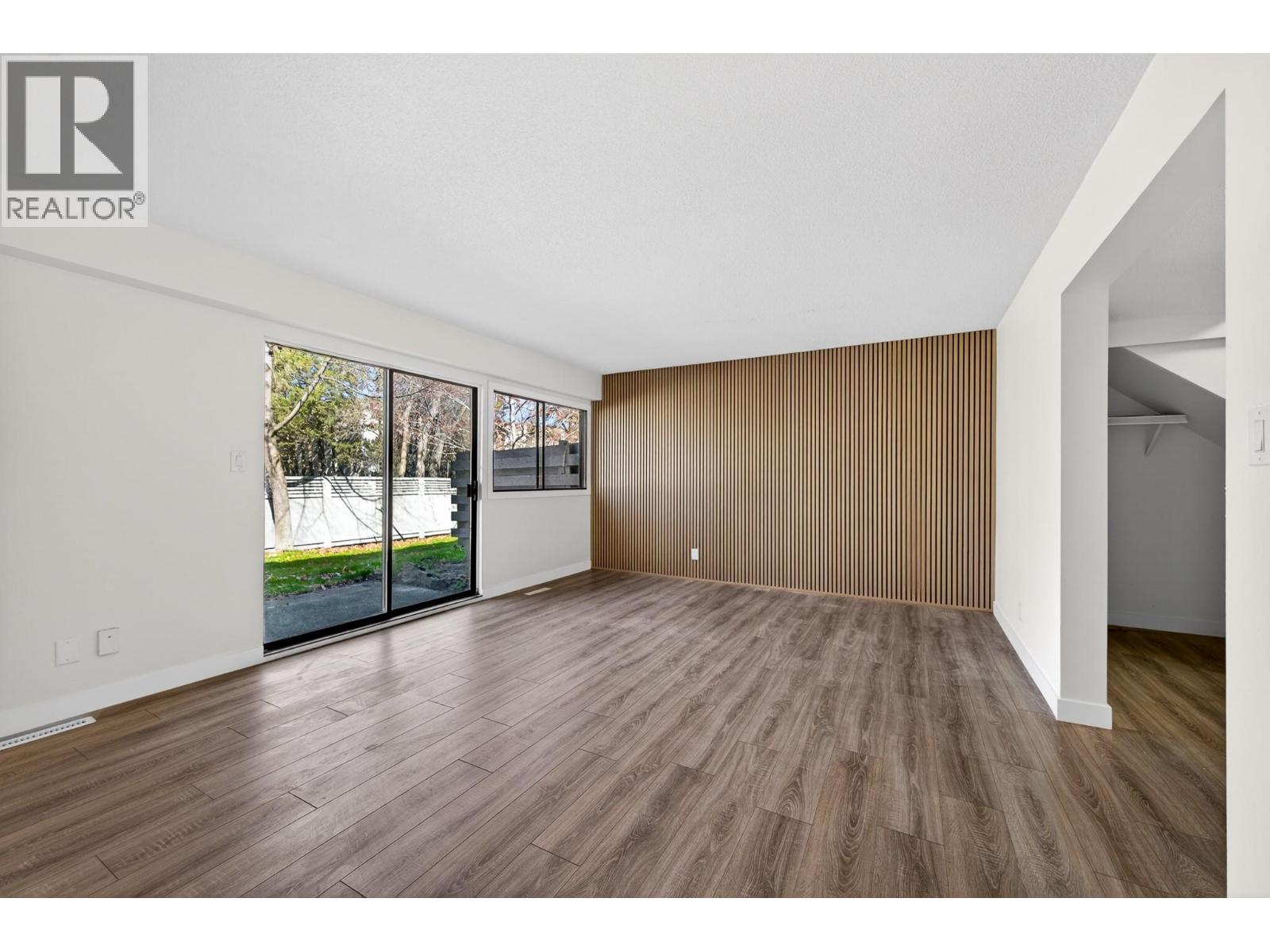 249 Kitchener Crescent Unit# 29, Kamloops, British Columbia  V2B 1B9 - Photo 4 - 10382896