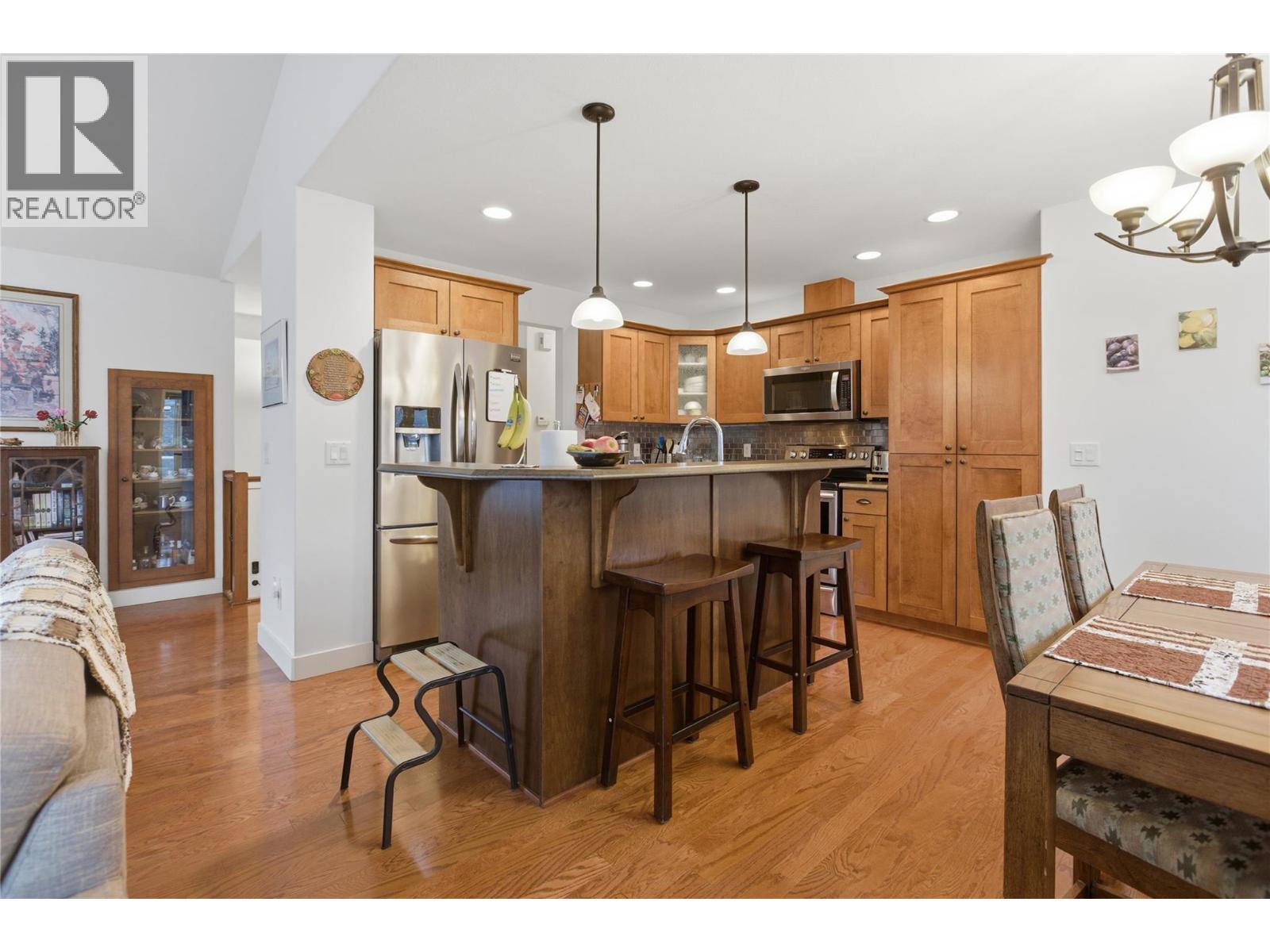 2150 Cantle Place, Kamloops, British Columbia  V2B 0A7 - Photo 8 - 10382577