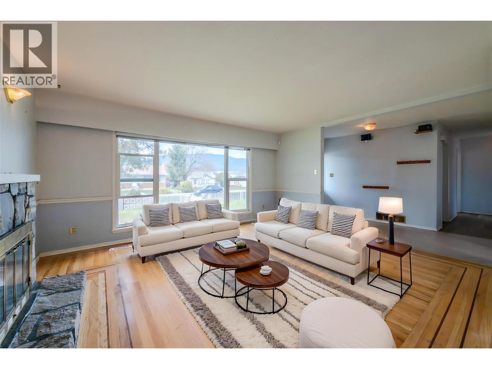 1348 Government Street, Penticton, British Columbia  V2A 4V8 - Photo 3 - 10377853