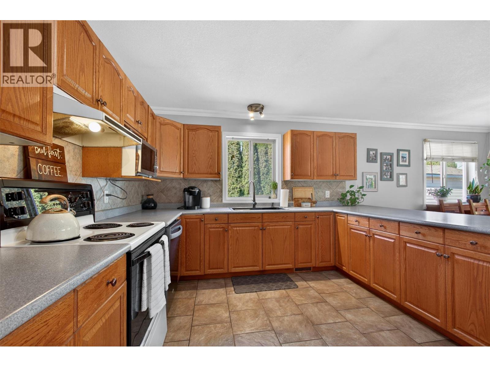 2367 Cedar Ridge Street, Lumby, British Columbia  V0E 2G5 - Photo 15 - 10382696