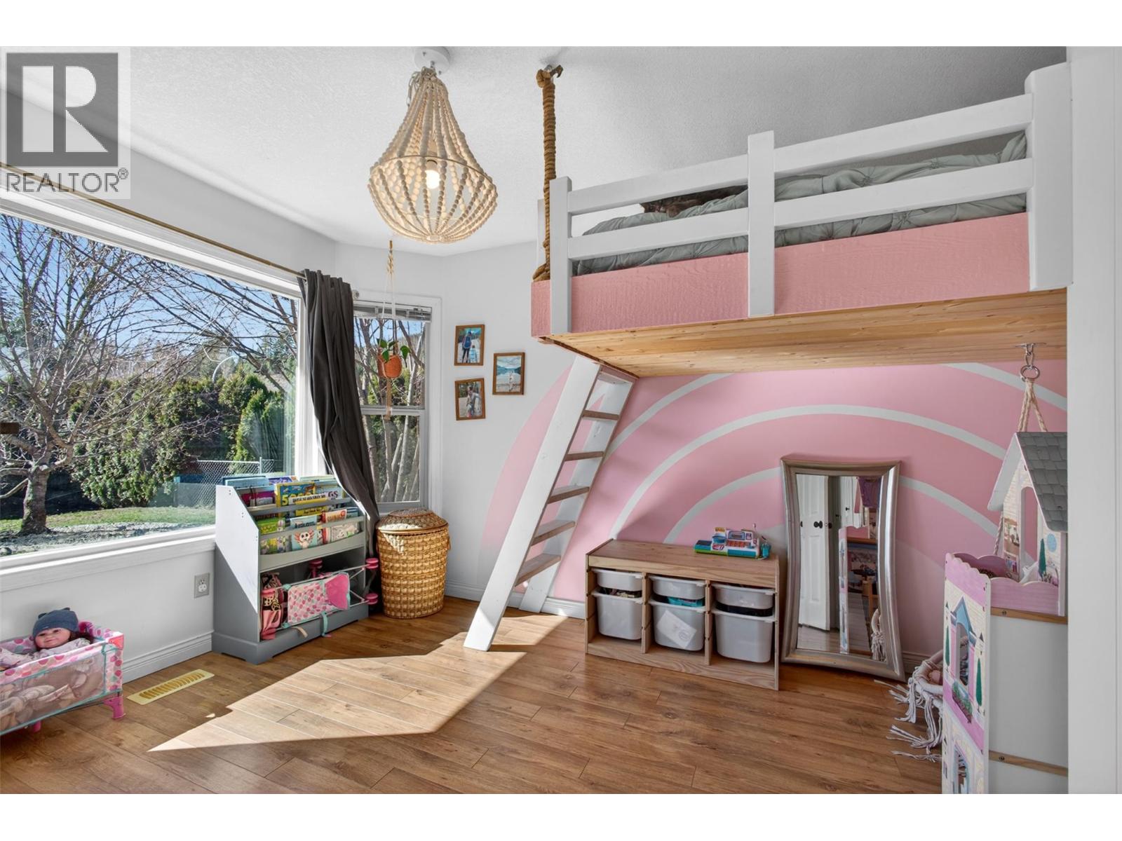 2367 Cedar Ridge Street, Lumby, British Columbia  V0E 2G5 - Photo 4 - 10382696