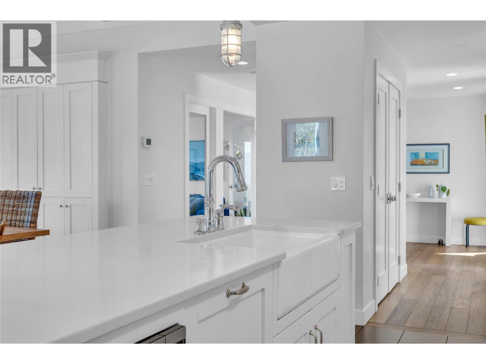 2376 Saucier Road, Kelowna, British Columbia  V1W 4B8 - Photo 10 - 10382137