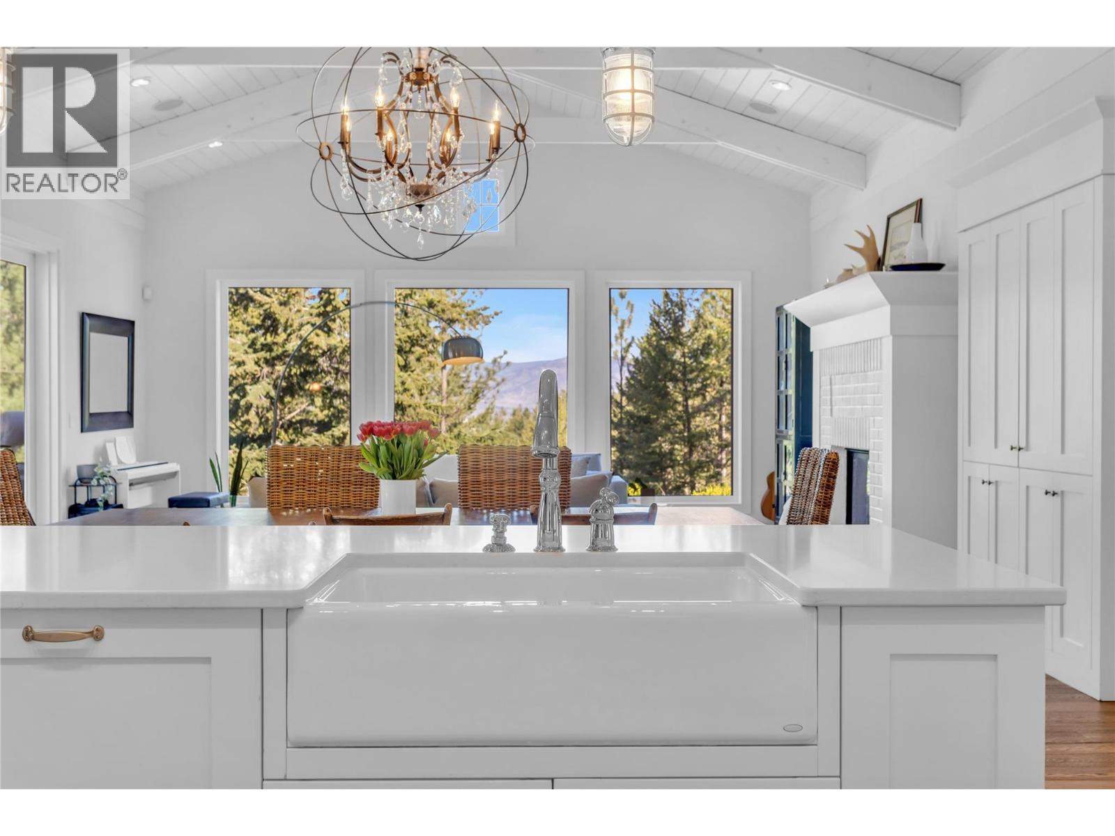 2376 Saucier Road, Kelowna, British Columbia  V1W 4B8 - Photo 14 - 10382137