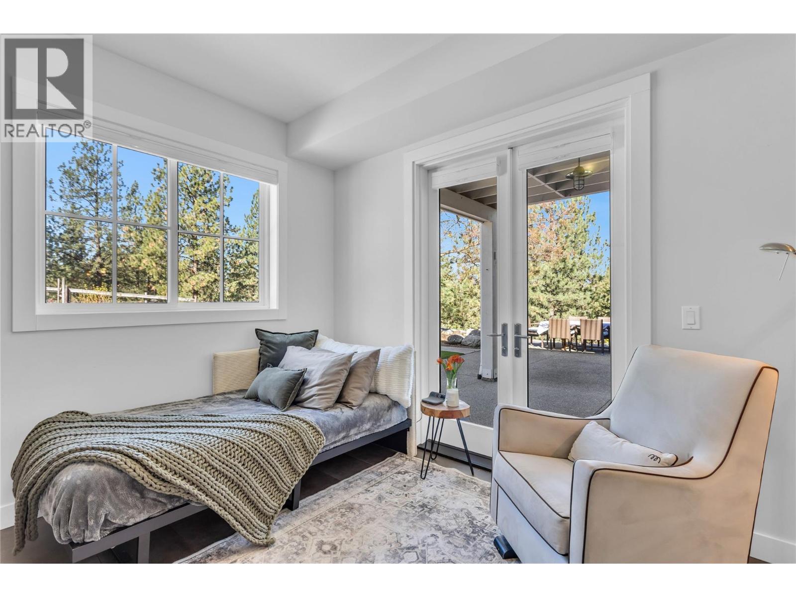 2376 Saucier Road, Kelowna, British Columbia  V1W 4B8 - Photo 24 - 10382137