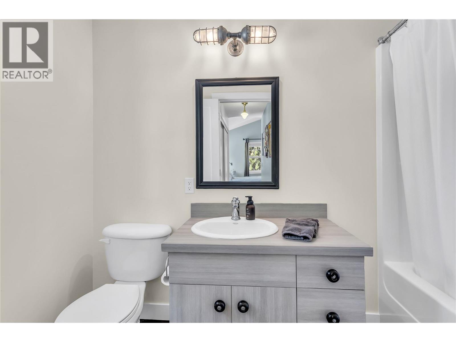 2376 Saucier Road, Kelowna, British Columbia  V1W 4B8 - Photo 27 - 10382137